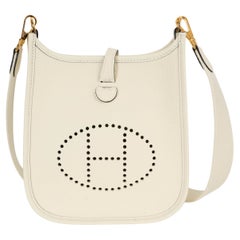 HERMES Creme Clemence Leder EVELYNE 16 TPM Crossbody Tasche