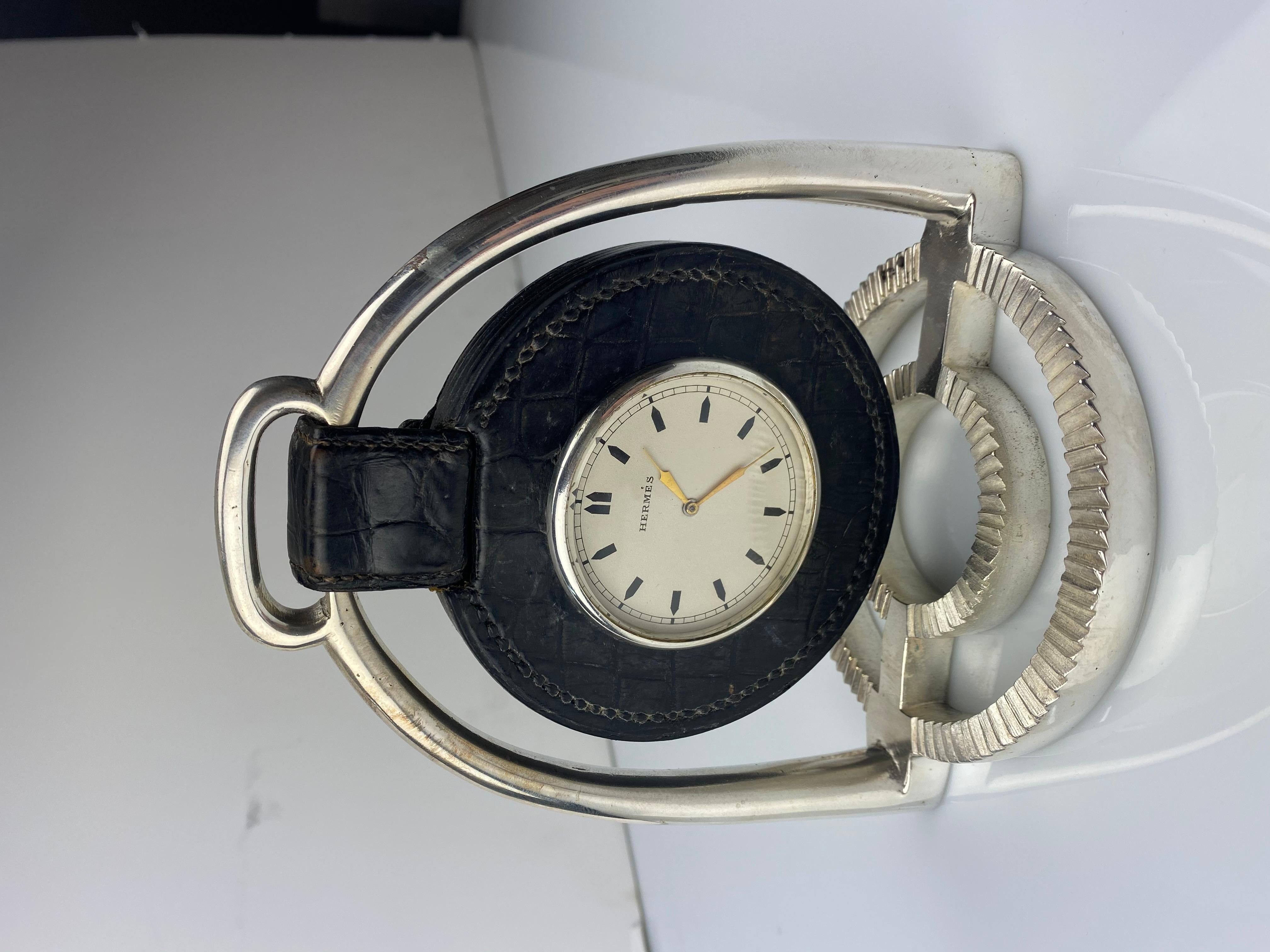 Hermès Crocodile Desk Clock In Good Condition For Sale In New York, NY