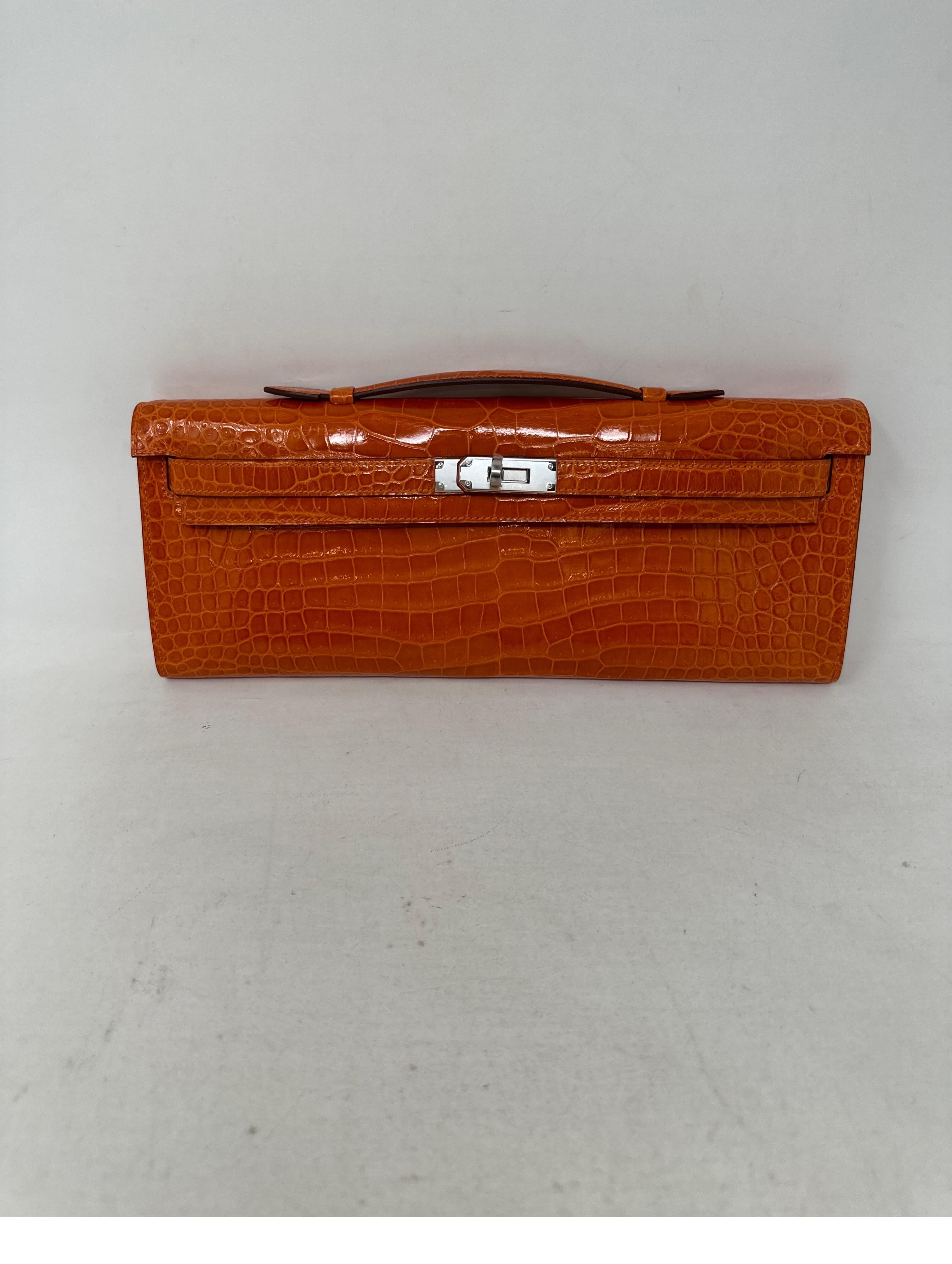 Hermes Crocodile Kelly Cut Clutch  In Excellent Condition In Athens, GA