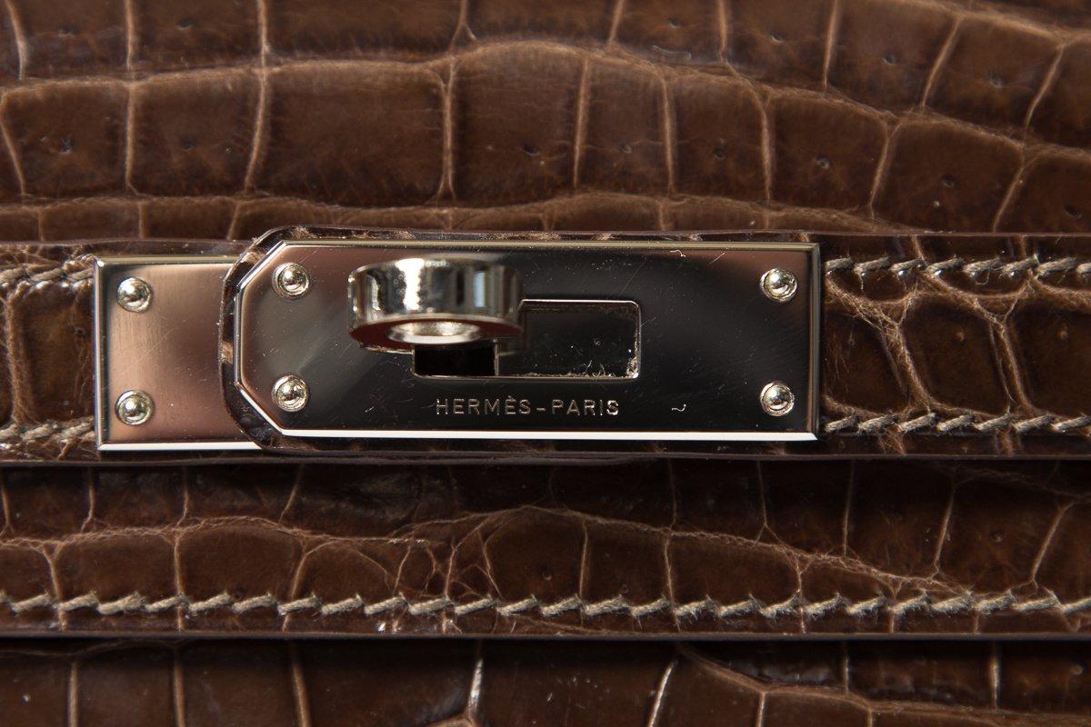 HERMÈS  Crocodile Kelly Cut Longue Clutch  For Sale 2