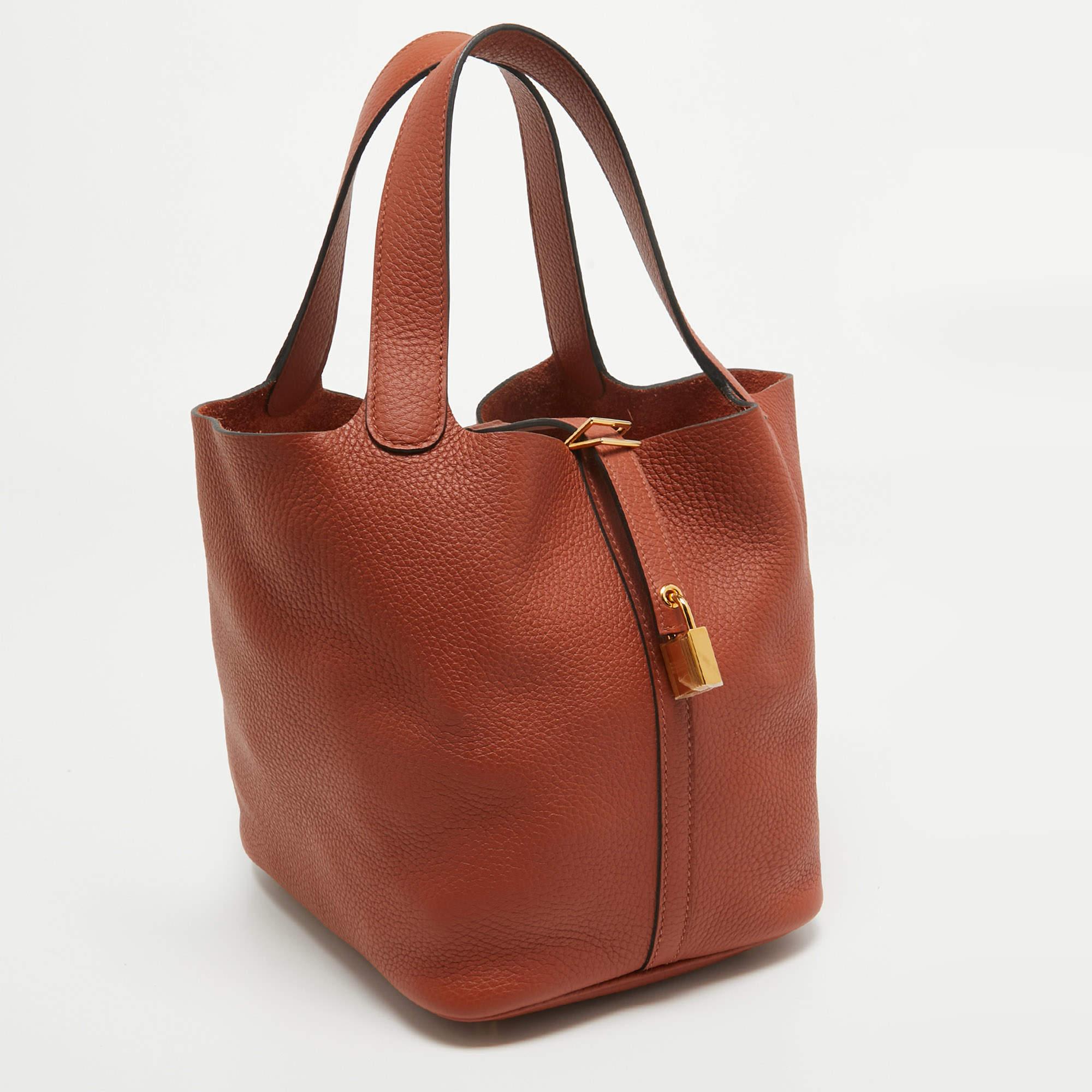 Hermès Cuivre Taurillon Clemence Leather Picotin Lock 22 Bag In Excellent Condition In Dubai, Al Qouz 2