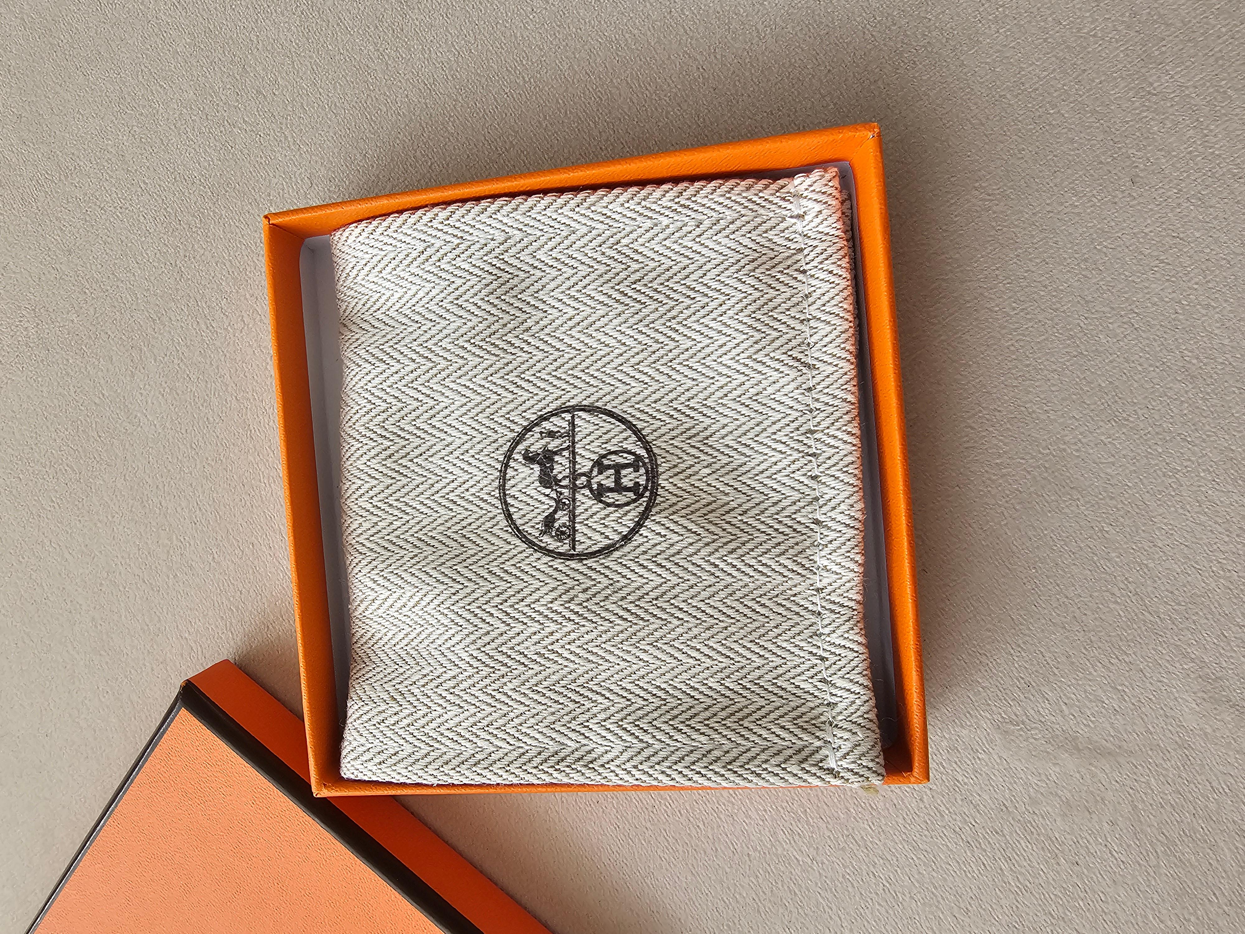 Hermès Curiosite Permabrass Kelly Bag Ciondolo o Charm Laque in vendita 5