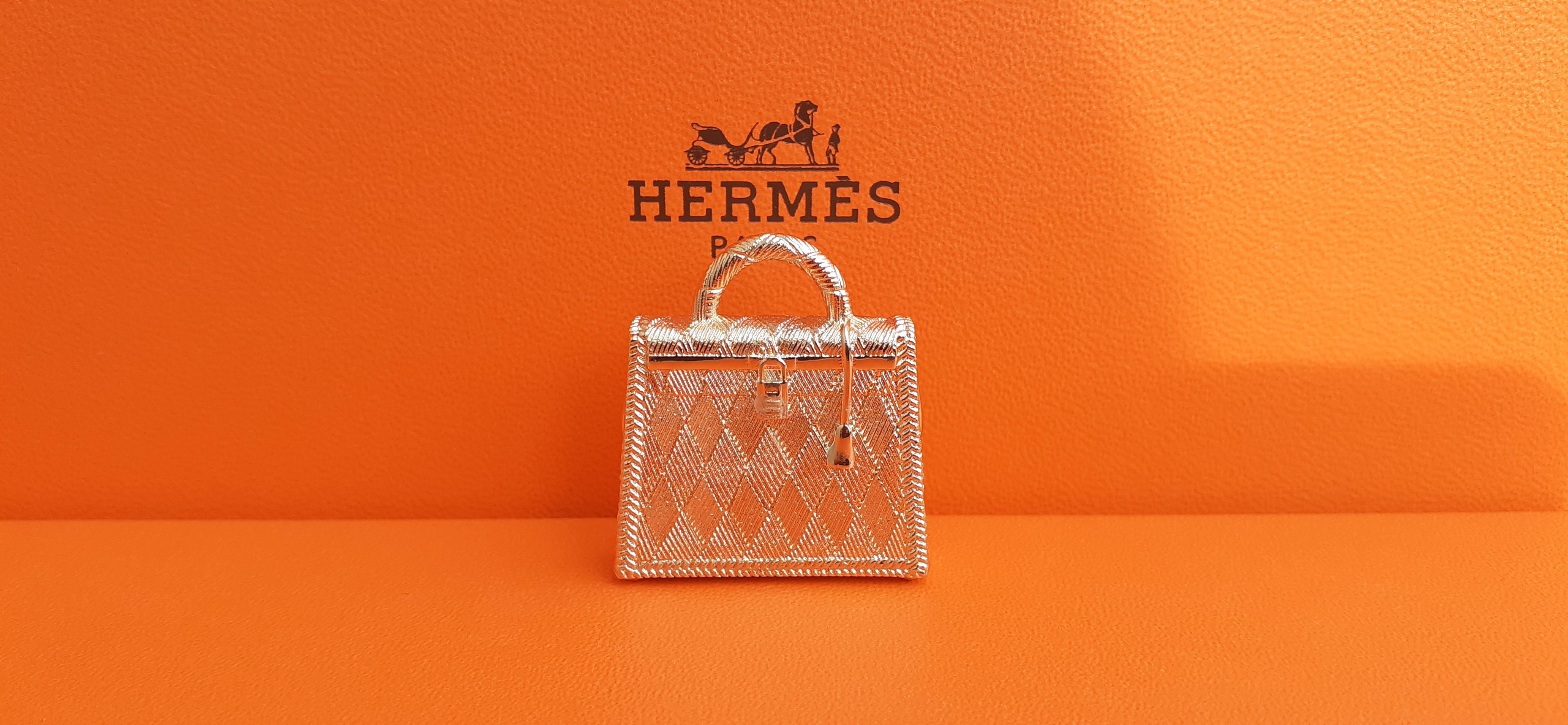 Hermès Curiosity Kelly Bag Charm Pendant Necklace Guilloche Permabrass  For Sale 11