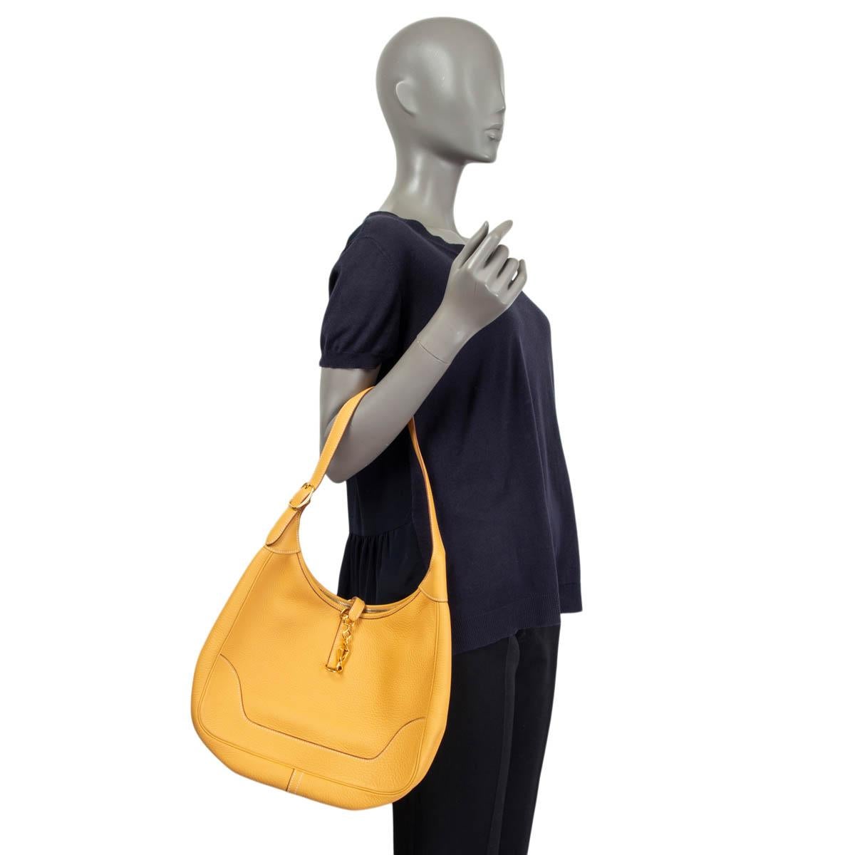HERMES Curry yellow Clemence leather TRIM 31 M Hobo Bag Gold For Sale 5
