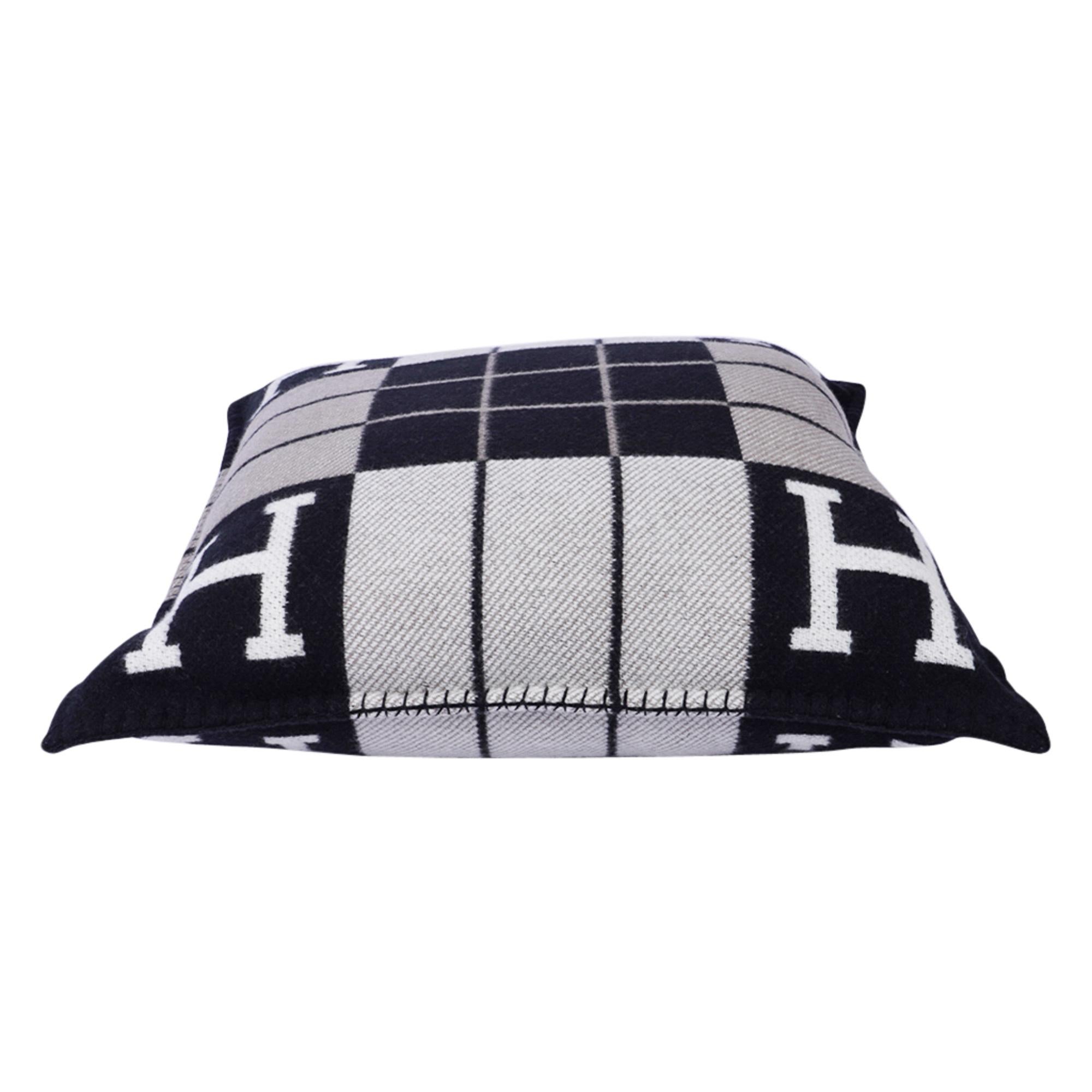 Hermes Cushion Avalon III Black / Ecru Small Model Throw Pillow Set of Two 4