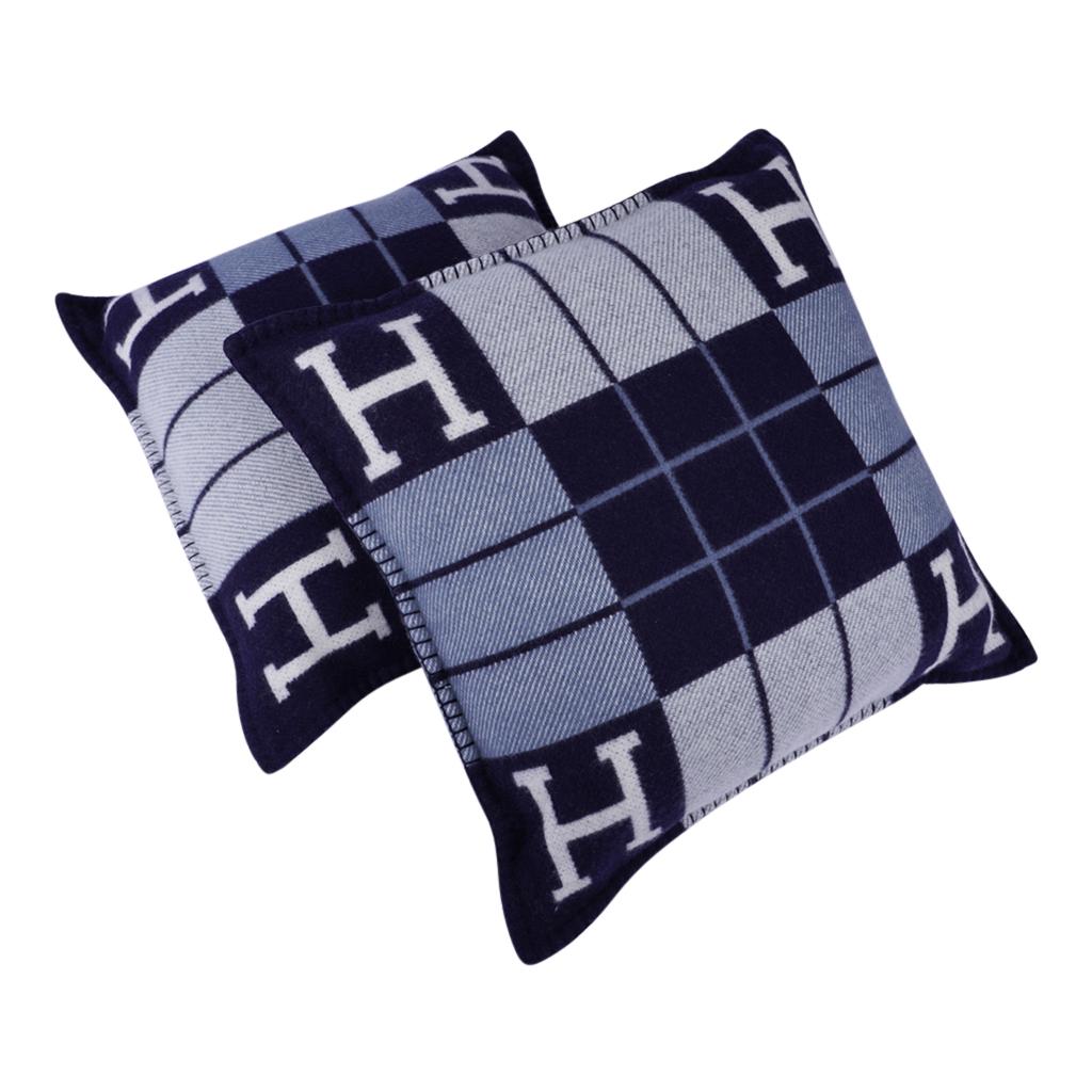 blue pillow set