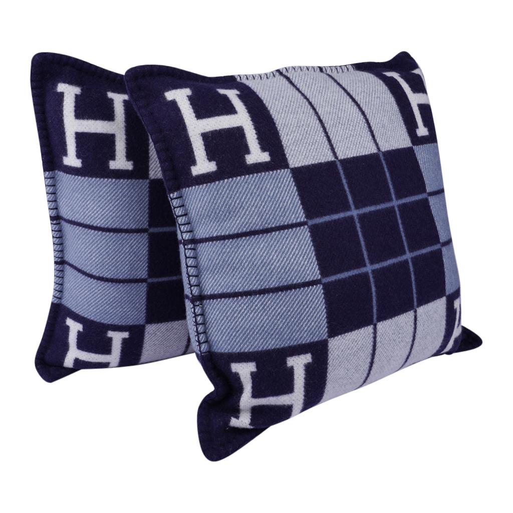 Hermes Cushion Avalon III Blue Caban / Ecru Small Model Throw Pillow Set of Two In New Condition In Miami, FL