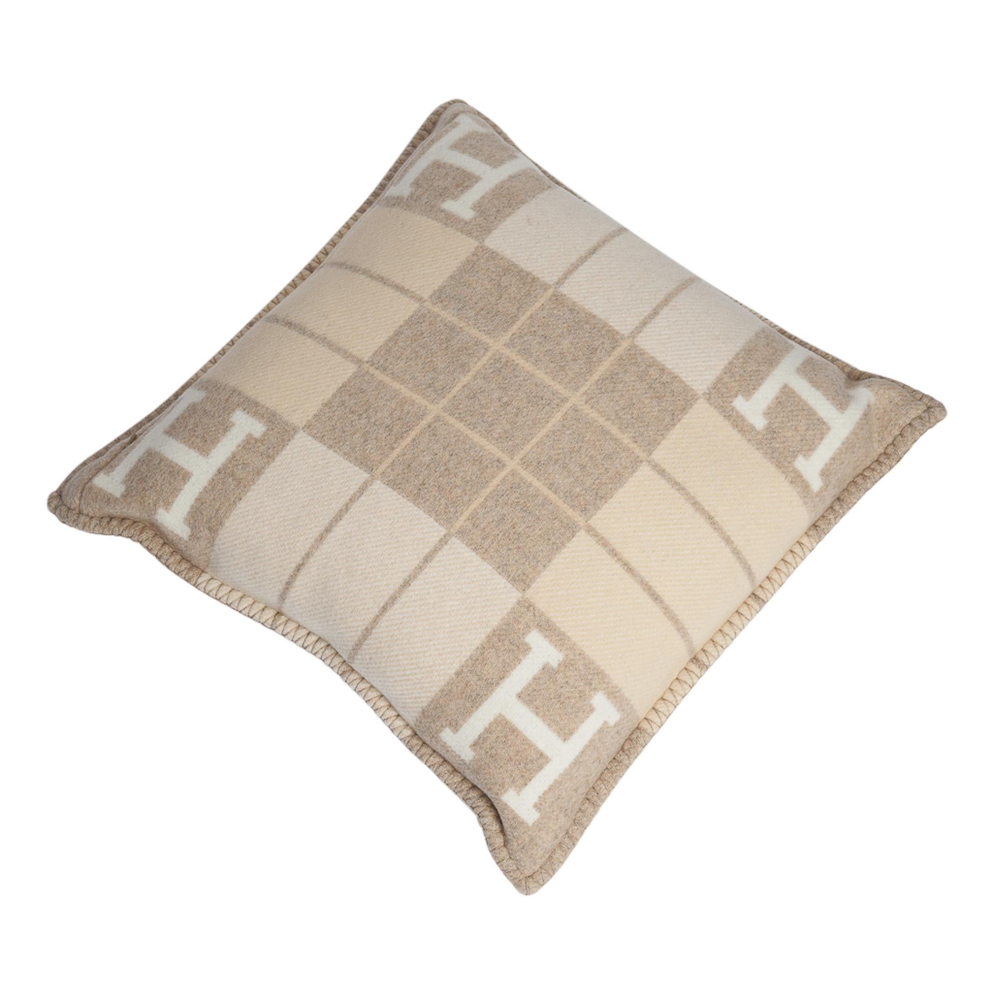 Women's or Men's Hermes Cushion Avalon III PM H Coco and Camomille Throw Pillow New