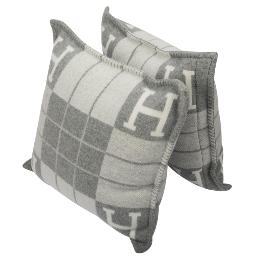 Hermes Cushion Avalon III PM H Ecru Gris Clair Throw Pillow Set of Two In New Condition In Miami, FL