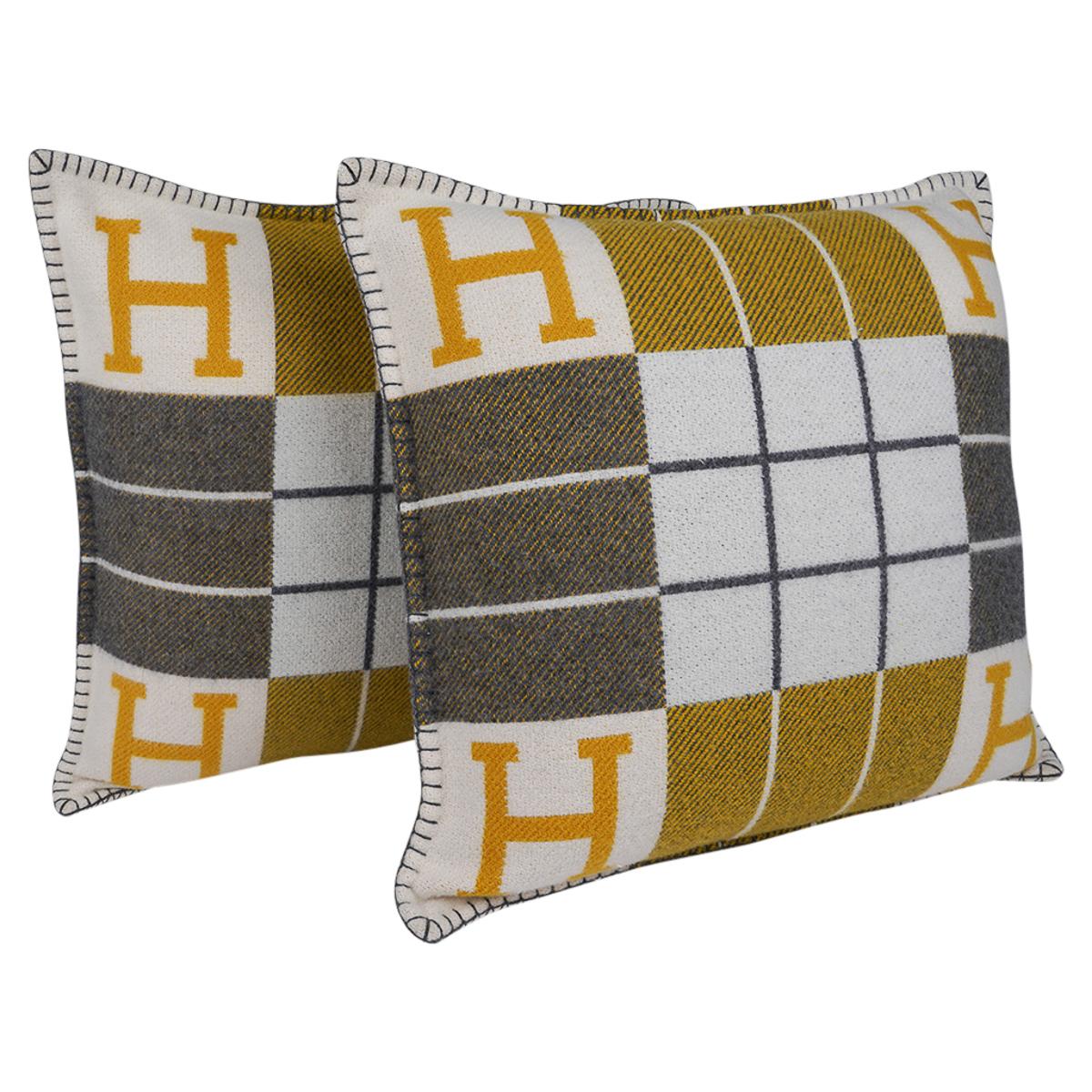 Hermes Cushion Avalon III Soleil / Gris Small Model Throw Pillow Set of Two In New Condition For Sale In Miami, FL