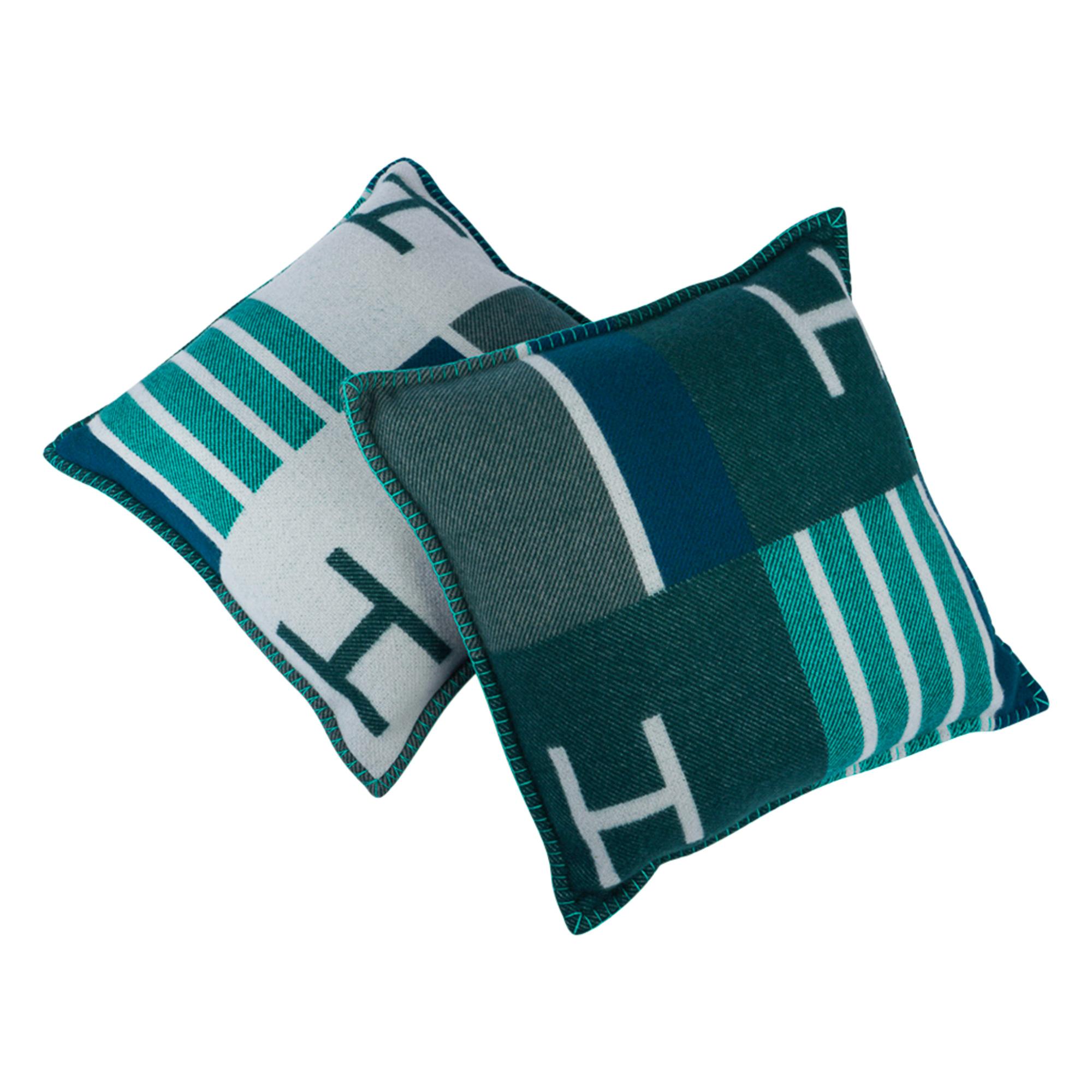 Hermes Cushion Avalon Vibration Vert Small Model Throw Pillow Set of Two 1