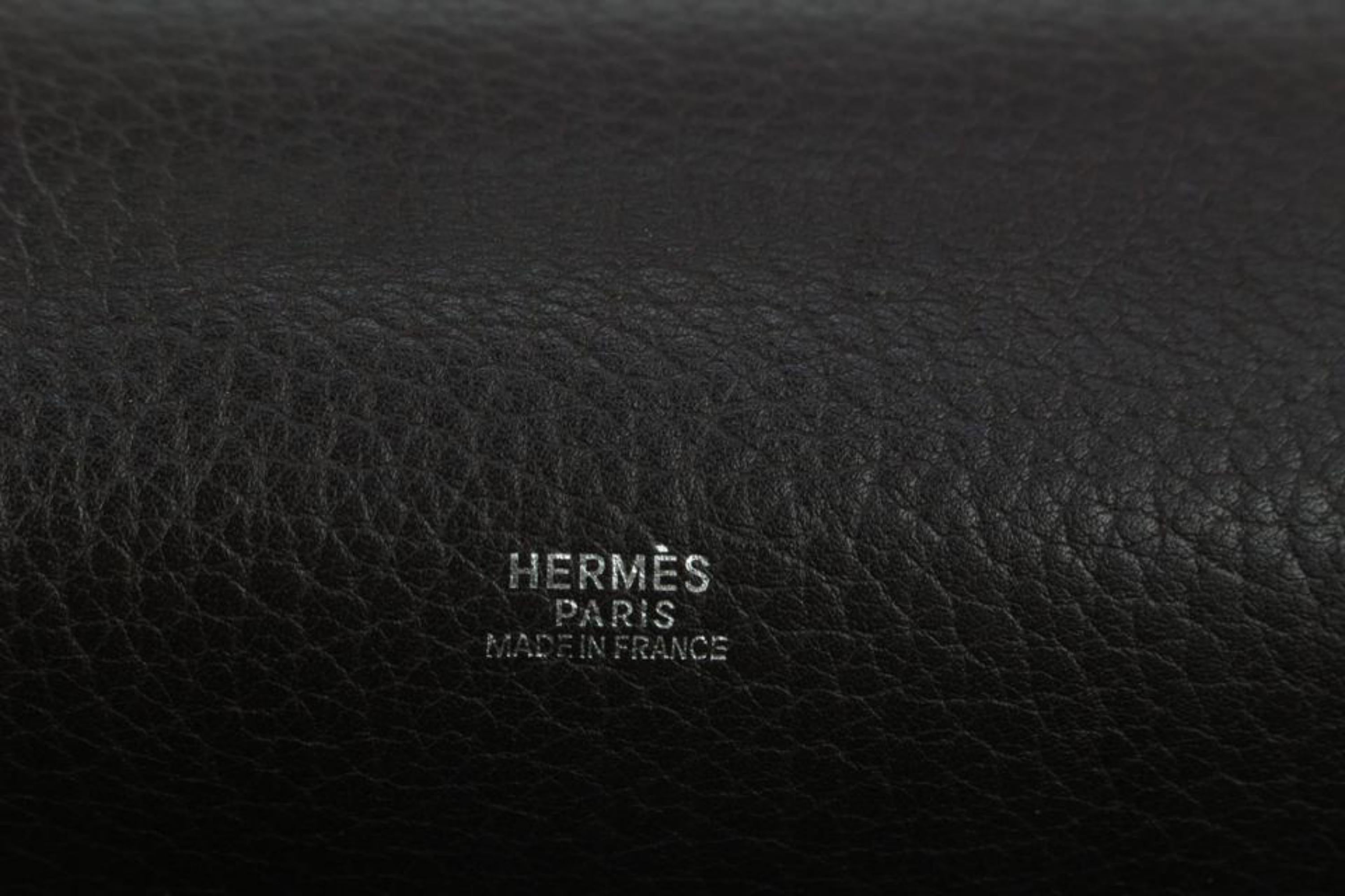 Hermès Dark Brown Victoria Messenger Top Handle Bag 1112h51 For Sale 6