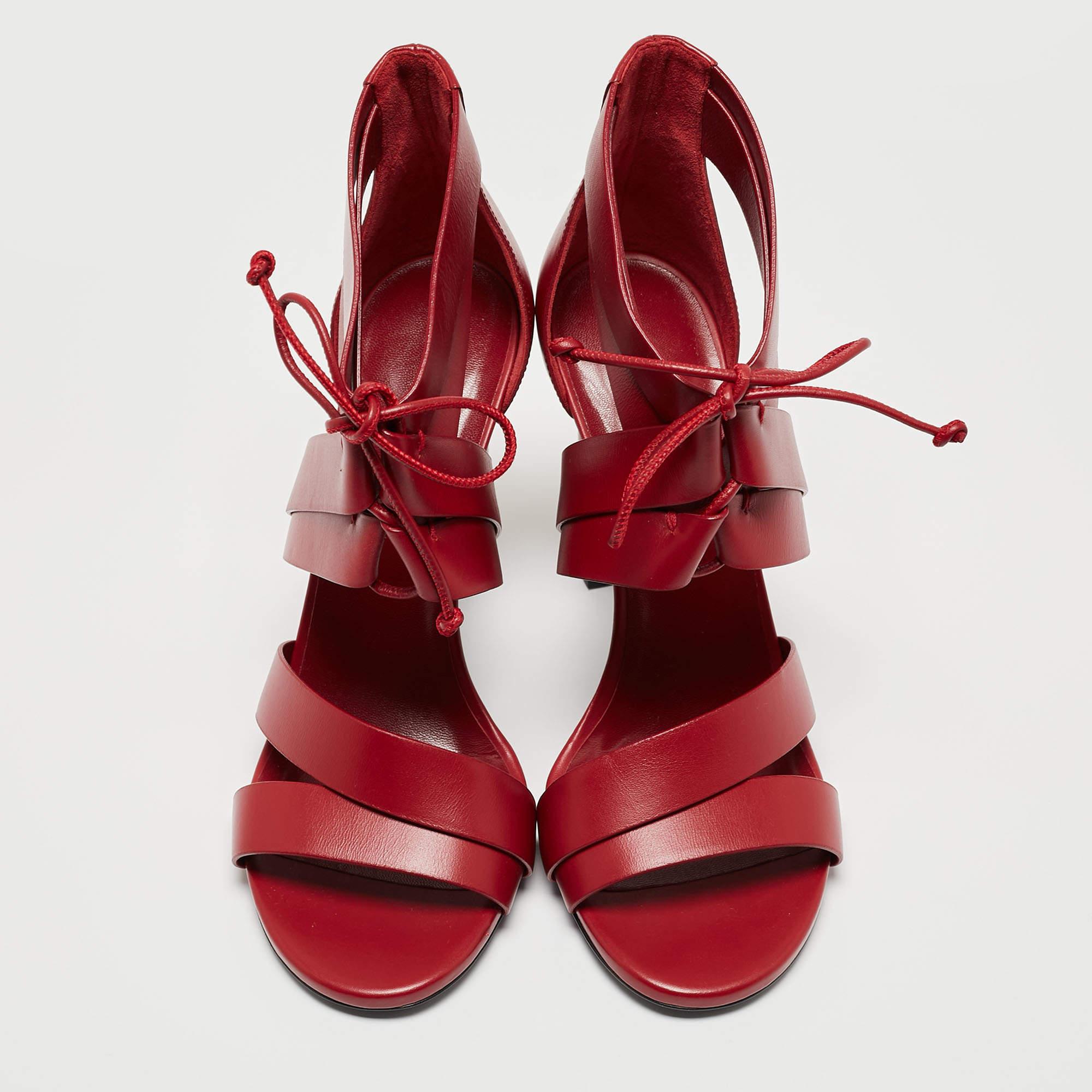 Hermès Dark Red Leather Ankle Strap Sandals Size 38 In New Condition For Sale In Dubai, Al Qouz 2