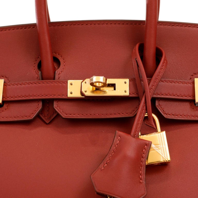 Hermès Dark Red Swift Leather 25 cm Birkin Bag with Gold Hardware For Sale  at 1stDibs
