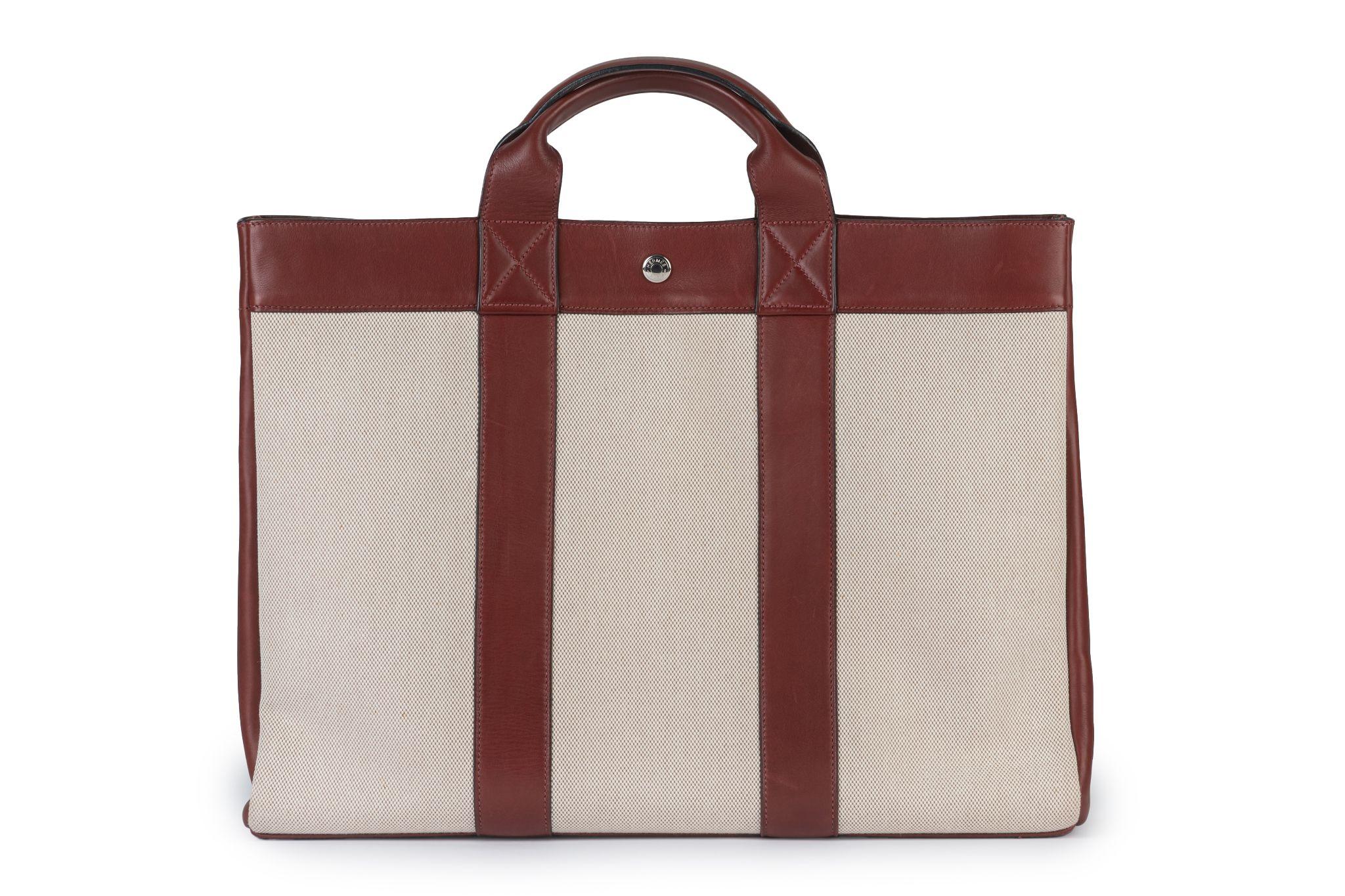 Tote Hermès Deauville rosso e avorio MM In condizioni ottime in vendita a West Hollywood, CA