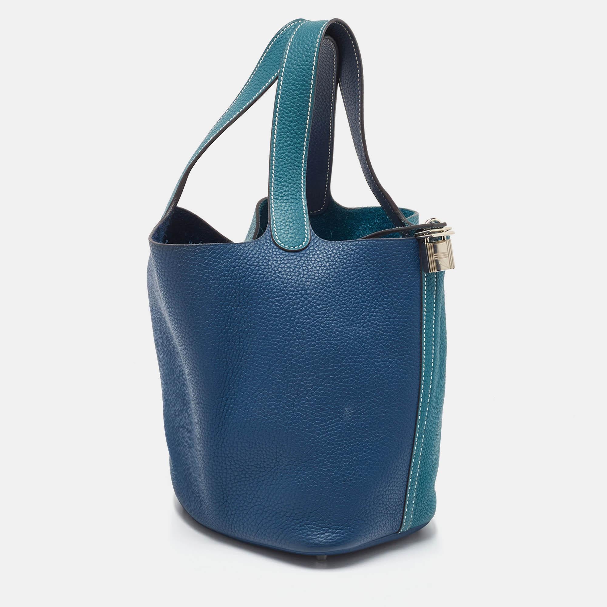 Hermès Deep Bleu/Vert Bosphore Taurillon Clemence Leather Picotin Lock 22 Bag In Good Condition In Dubai, Al Qouz 2