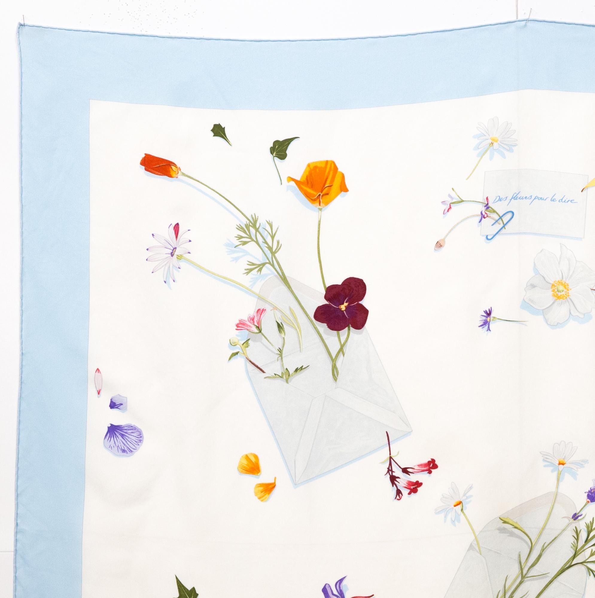 Hermes Des fleurs pour le dire by Leigh P. Cooke Silk Scarf In Good Condition In Paris, FR