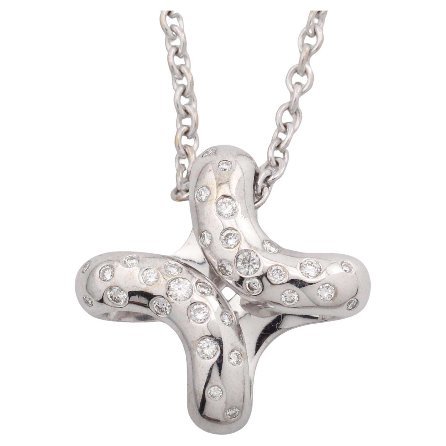 HERMES Collier Croix en or blanc 18k avec diamants