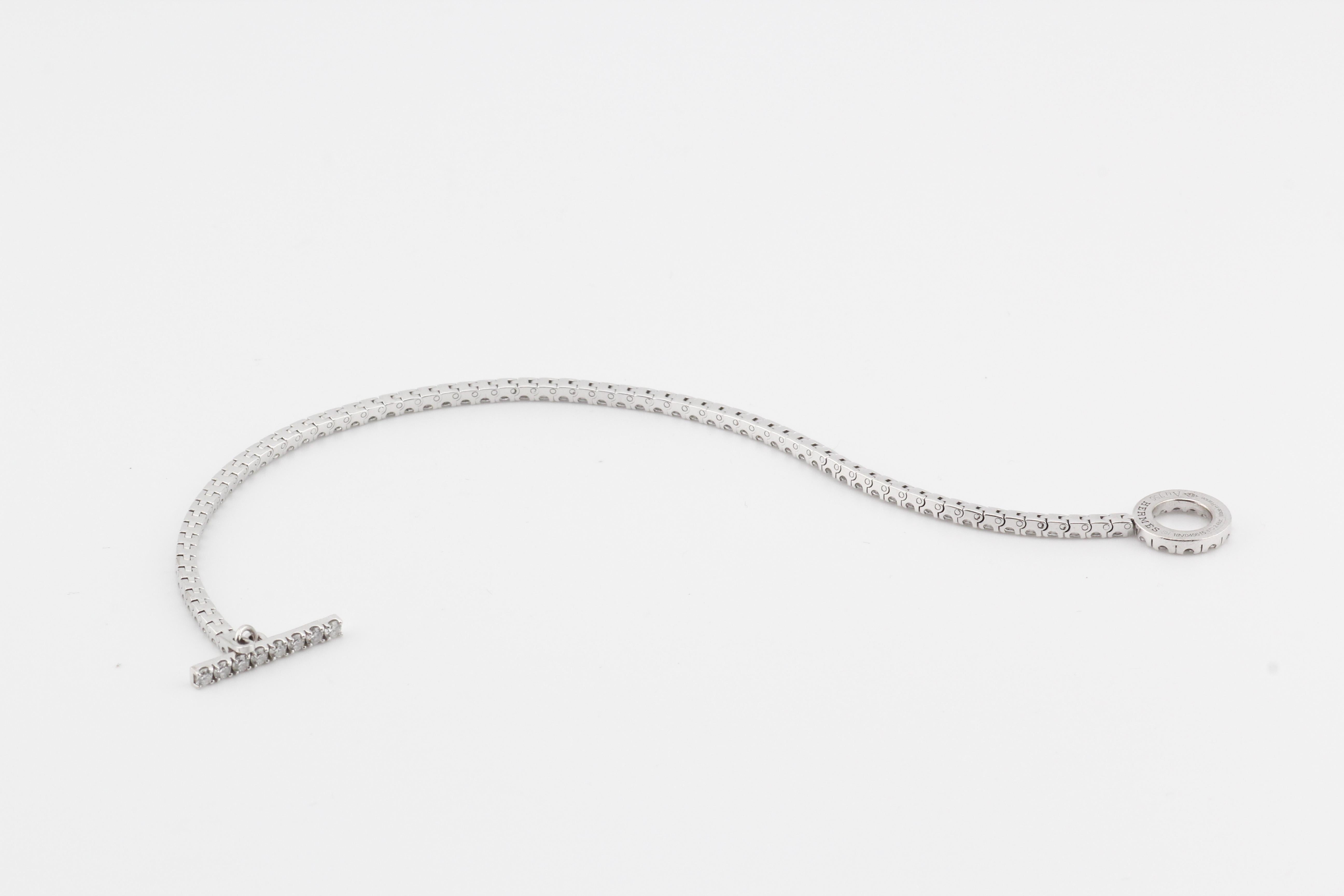 Hermes Diamond 18k White Gold Finesse Toggle Tennis Bracelet SH Size Bon état - En vente à Bellmore, NY