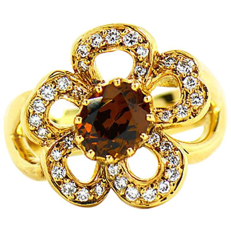 Hermes Blumenring aus 18 Karat Gelbgold mit Diamant und Citrin im Angebot