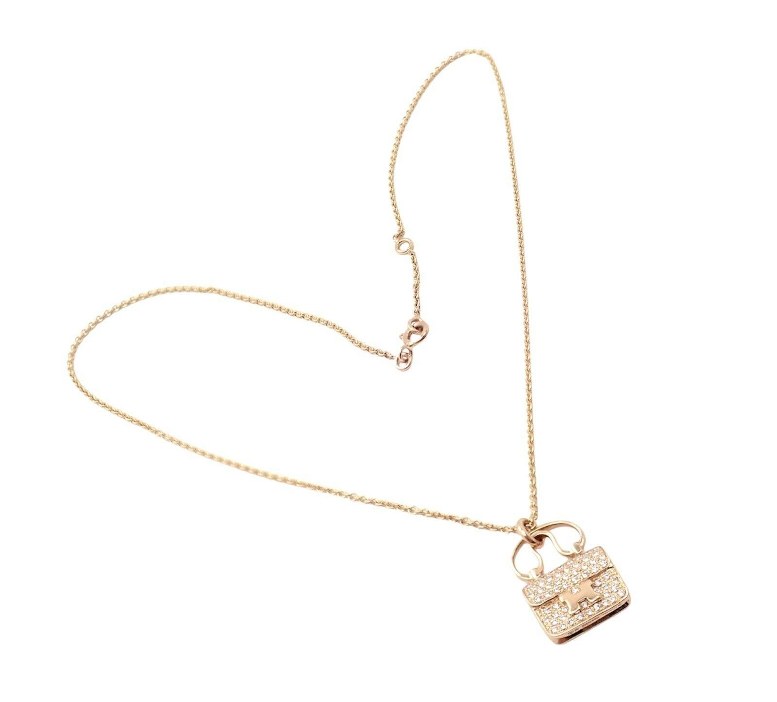 Taille brillant Hermès, collier pendentif Constance Amulette en or rose et diamants en vente