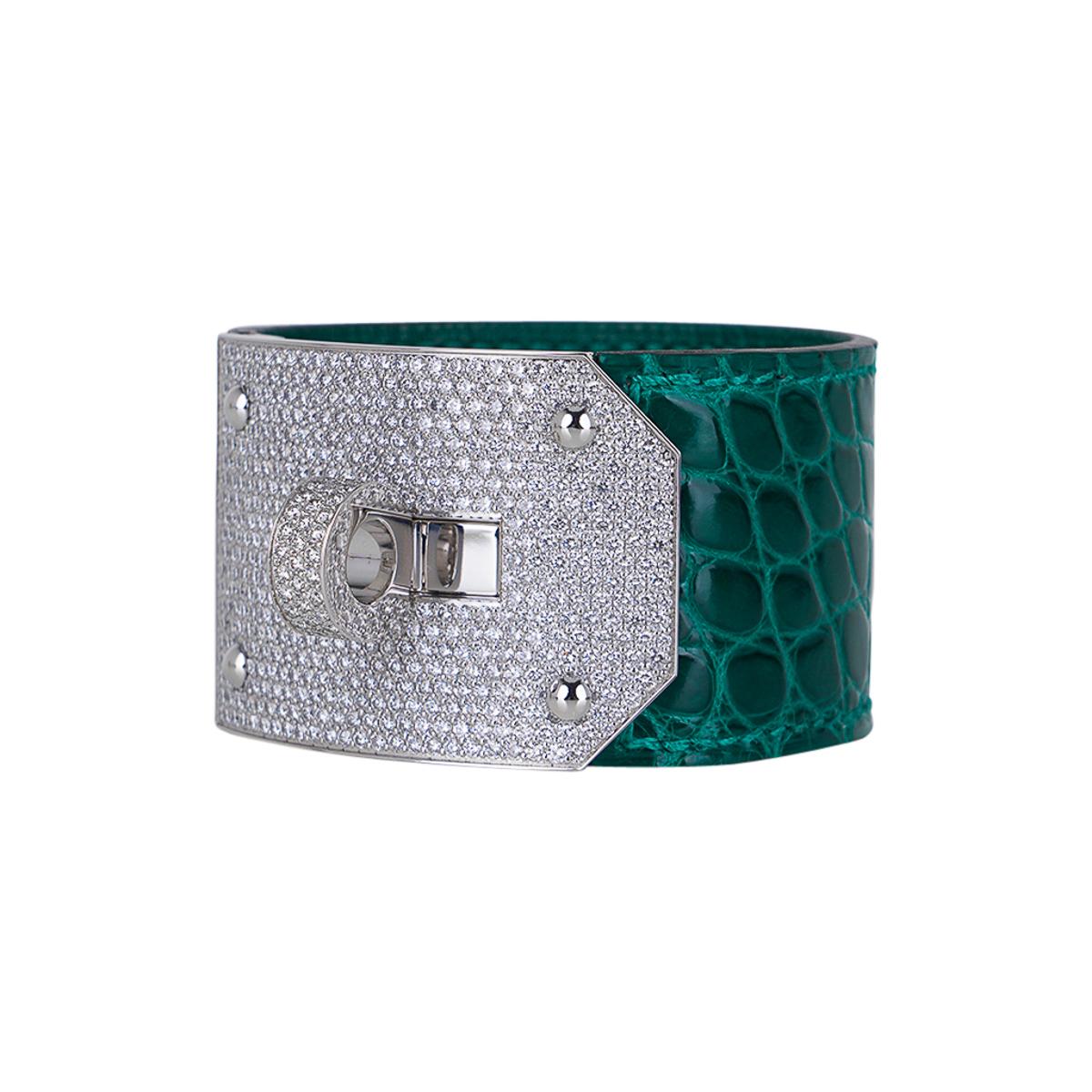 Hermès Bracelet manchette Kelly en or blanc 18 carats avec 5 breloques interchangeables et diamants en vente 5