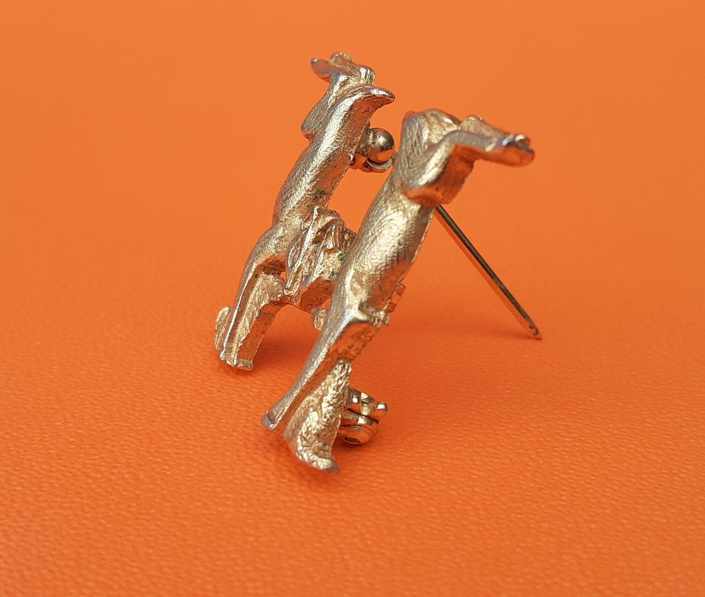 Women's Hermès Doe and Dog Forming an H Brooch in Golden Metal 