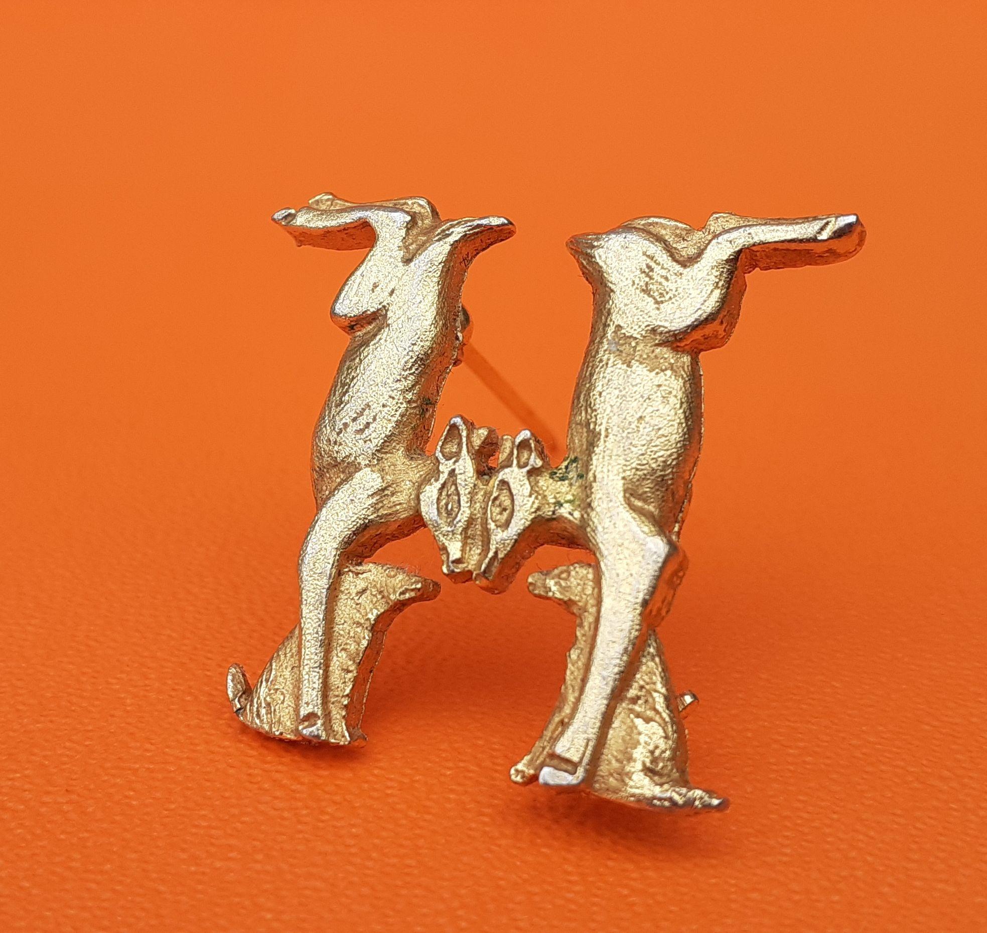 Hermès Doe and Dog Forming an H Brooch in Golden Metal  4