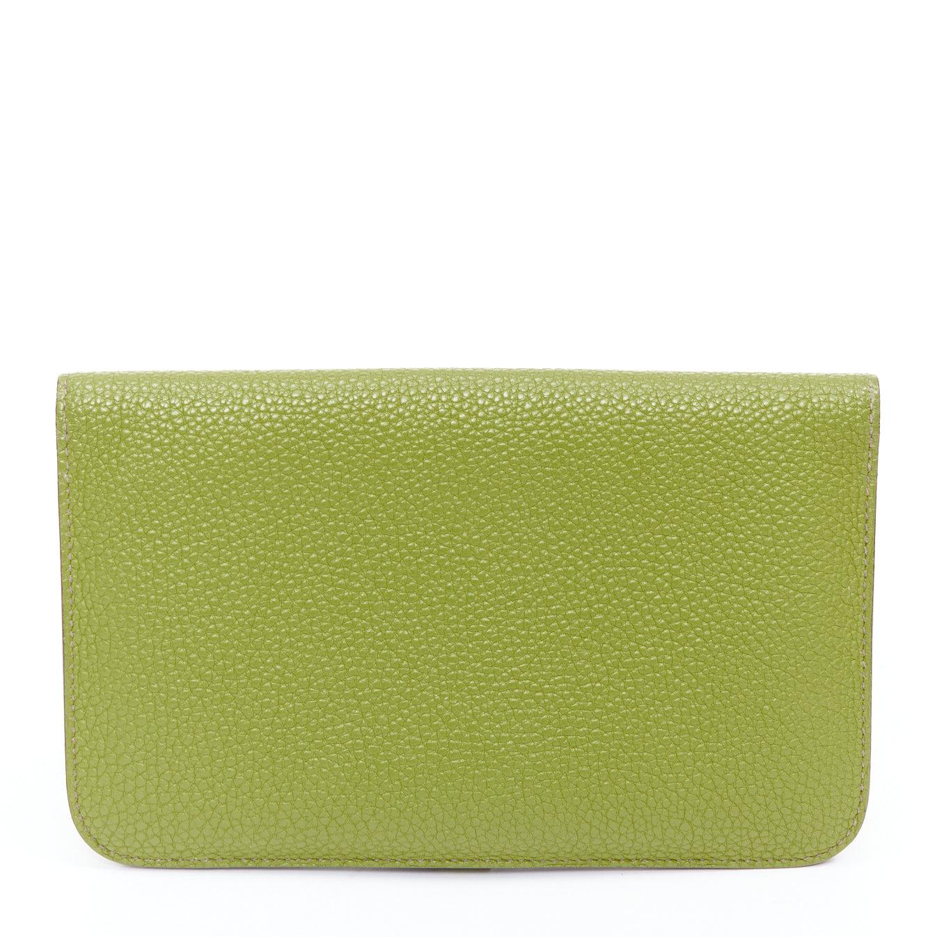Marron HERMES Dogon Duo vert togo cuir PHW boucle à travers long portefeuille en vente