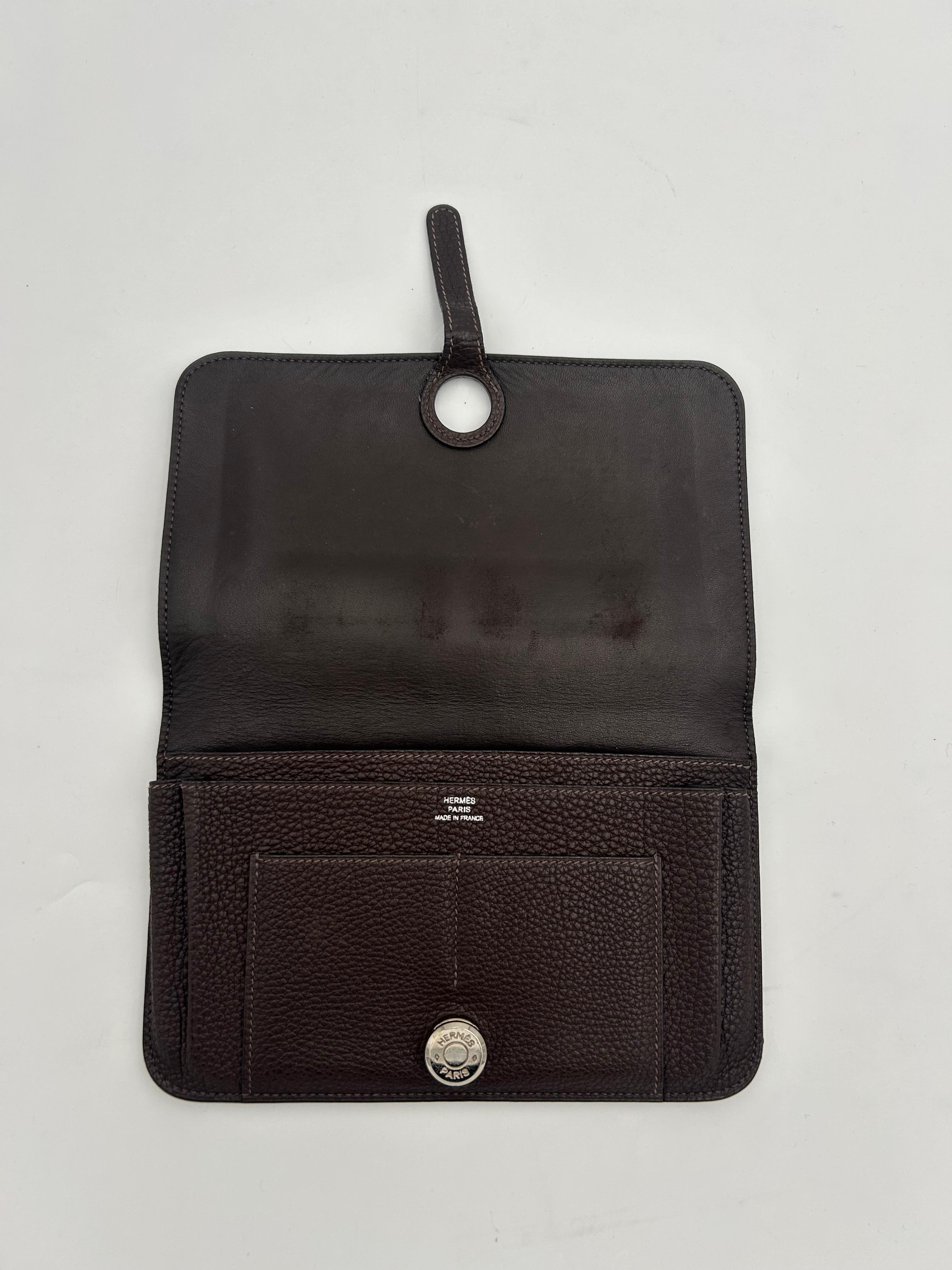 Hermès Dogon Duo Wallet Brown Leather 2006 In Good Condition For Sale In Palm Beach, FL