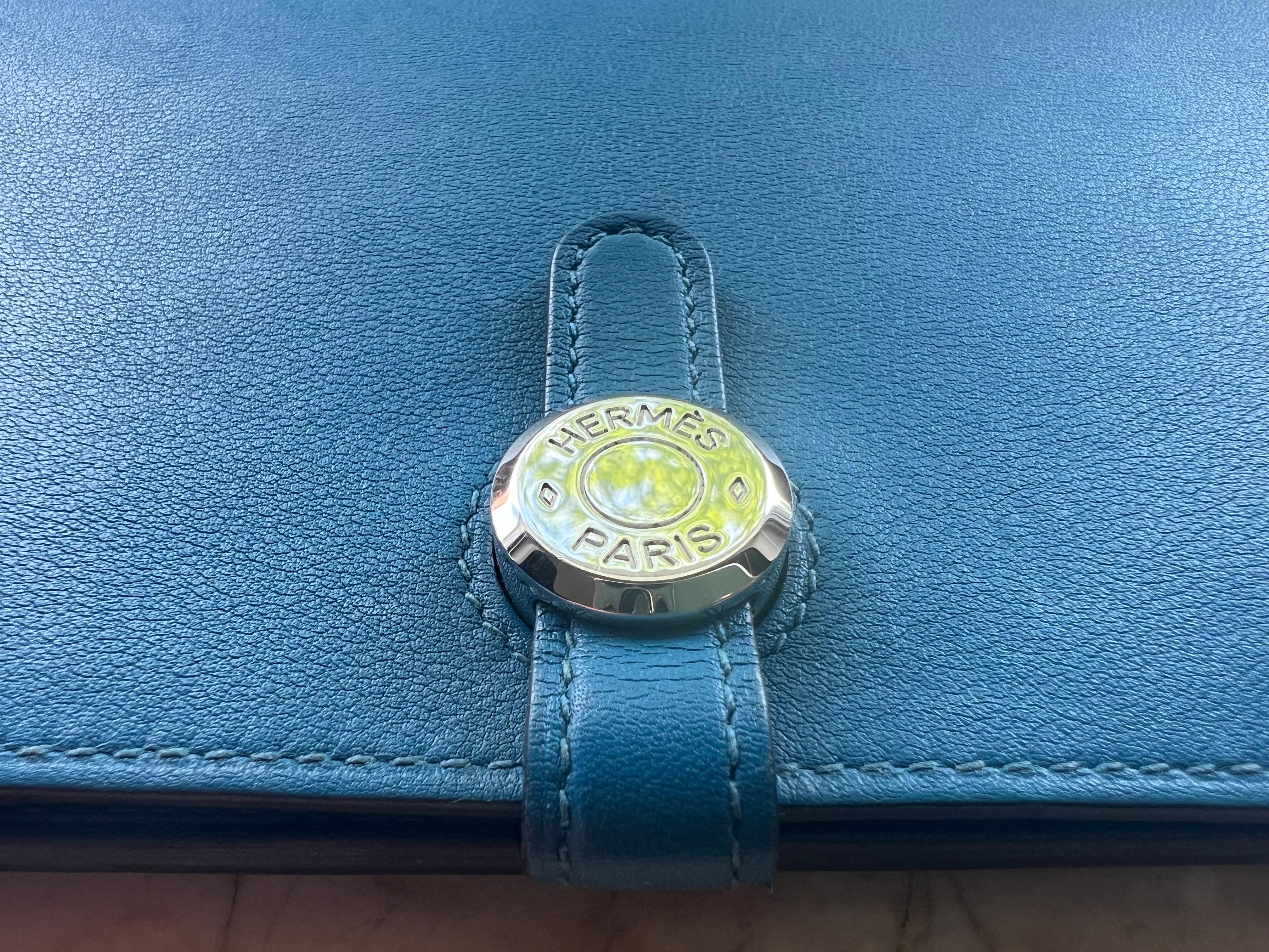 Hermès Dogon Brieftasche aus seltenem blauem Swift-Leder (Blau) im Angebot