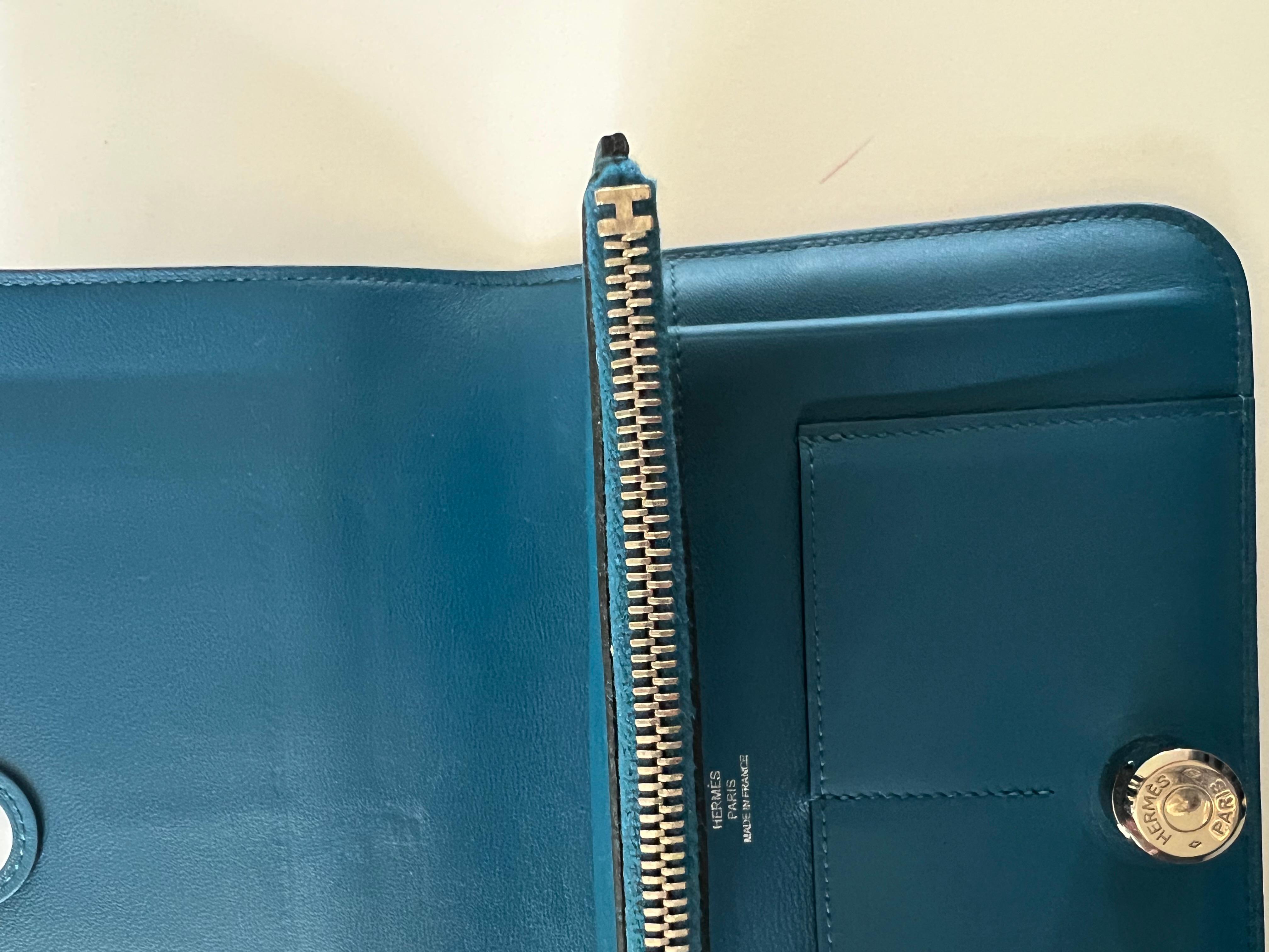 Hermès Dogon Brieftasche aus seltenem blauem Swift-Leder im Zustand „Hervorragend“ im Angebot in Boostedt, SH