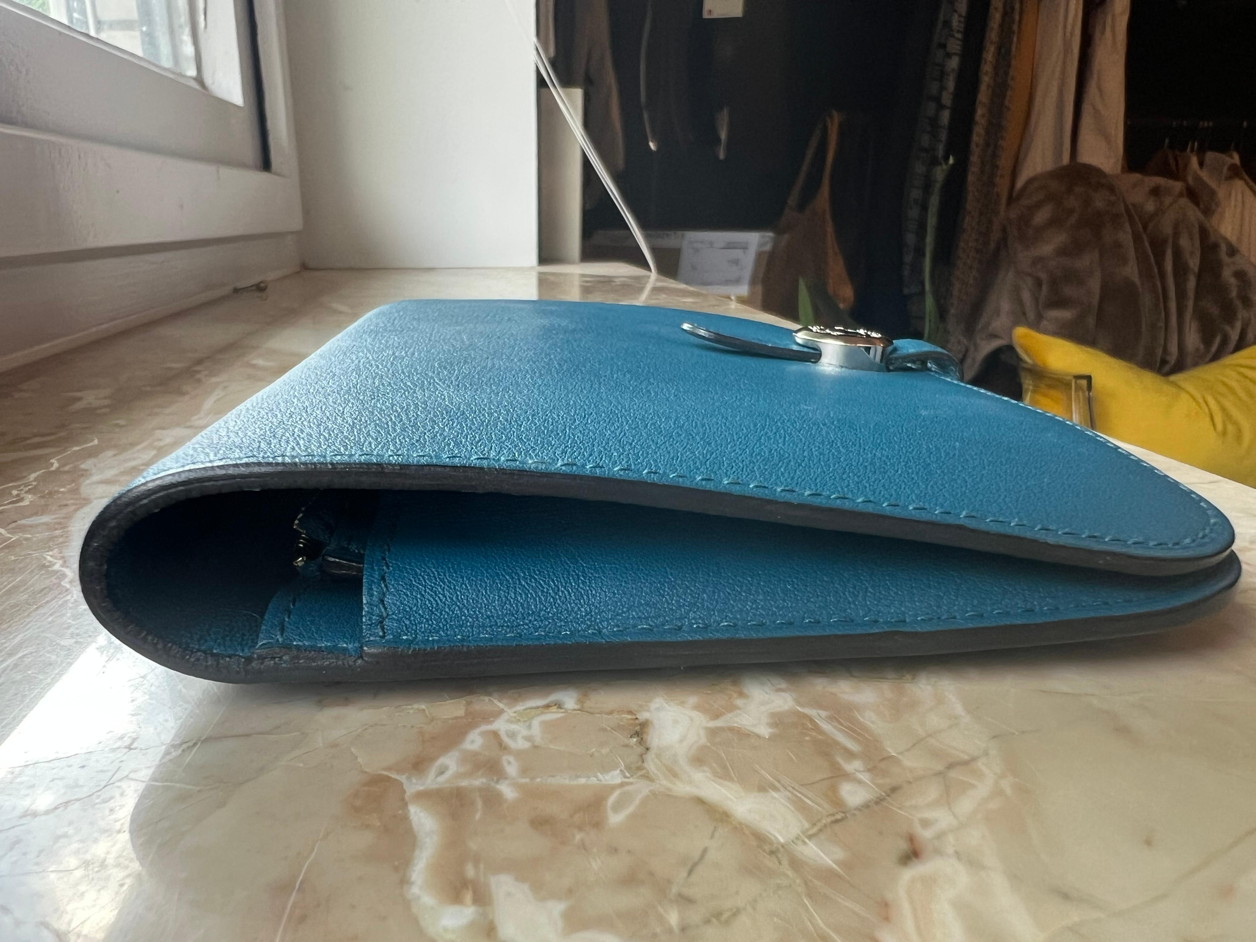 Hermès Dogon Brieftasche aus seltenem blauem Swift-Leder für Damen oder Herren im Angebot
