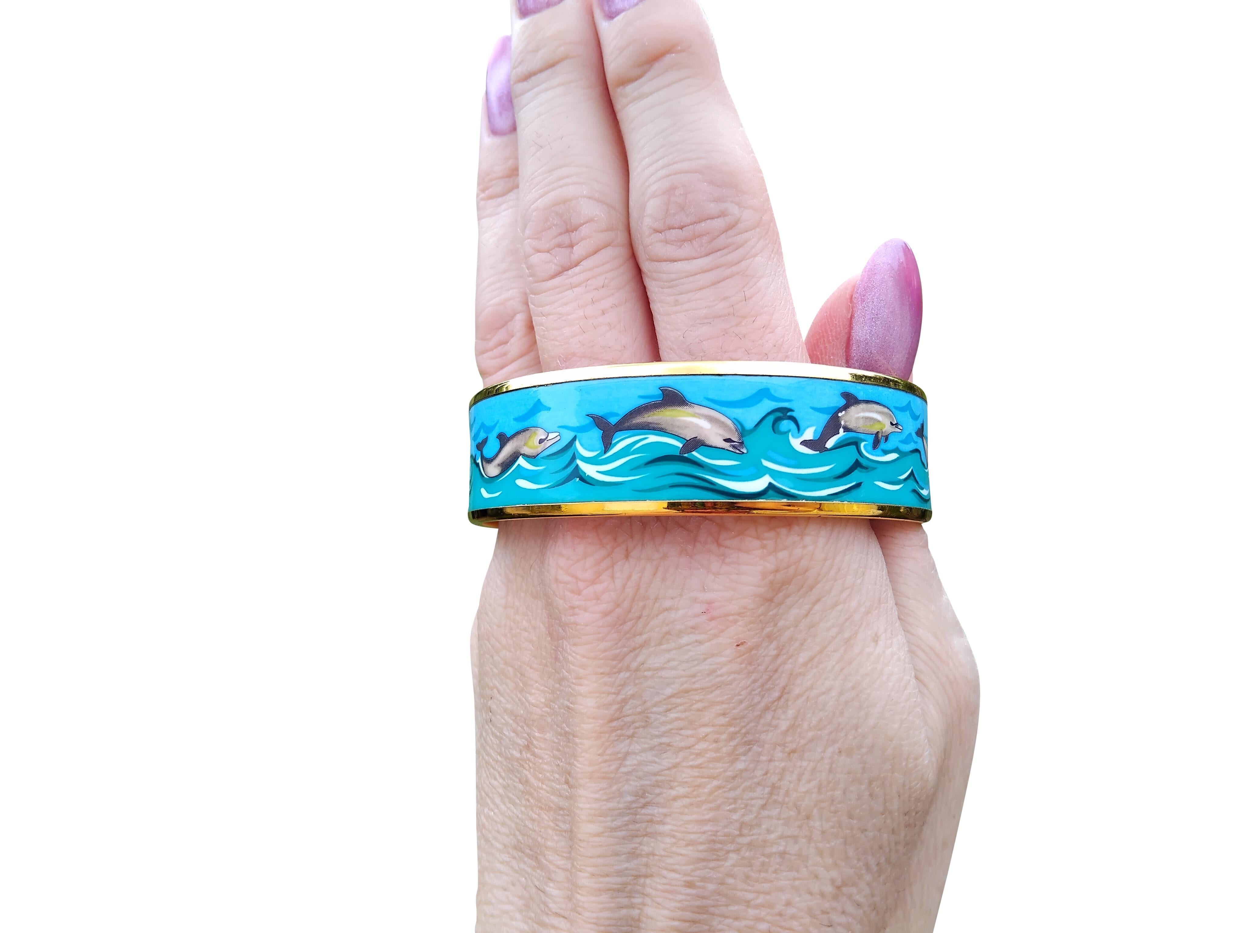 Hermès Dolphins Print Enamel Bracelet Ghw Size 70 For Sale 1