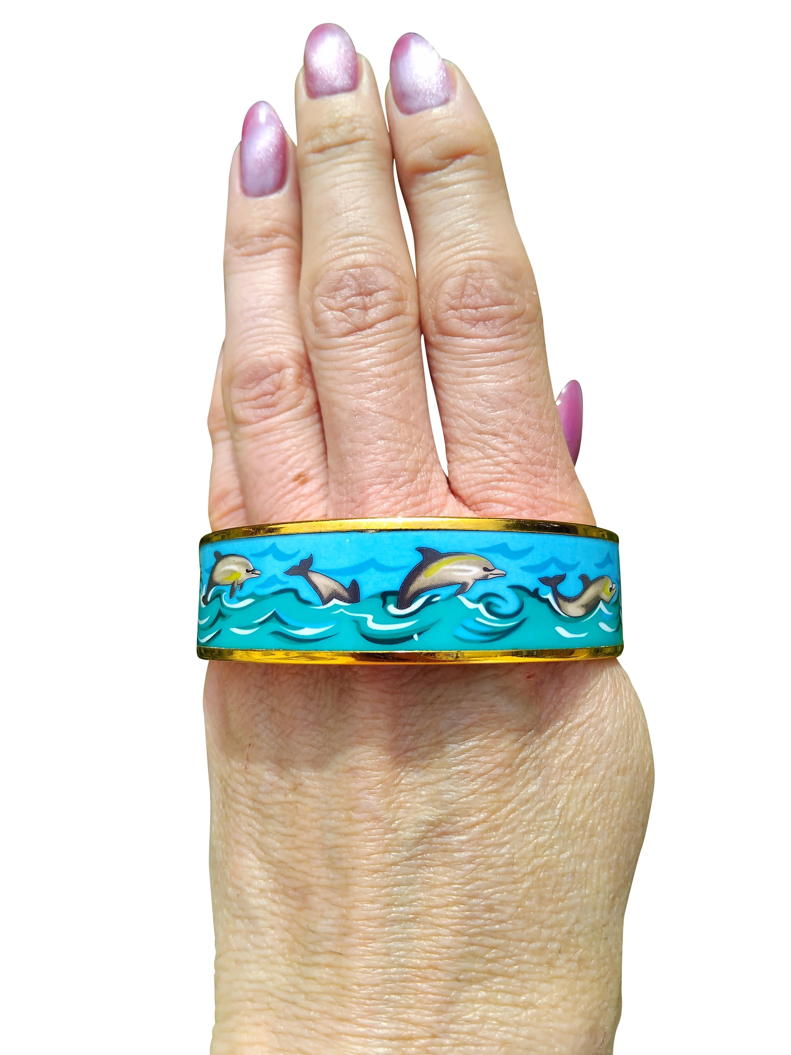 Hermès Dolphins Print Enamel Bracelet Ghw Size 70 For Sale 6