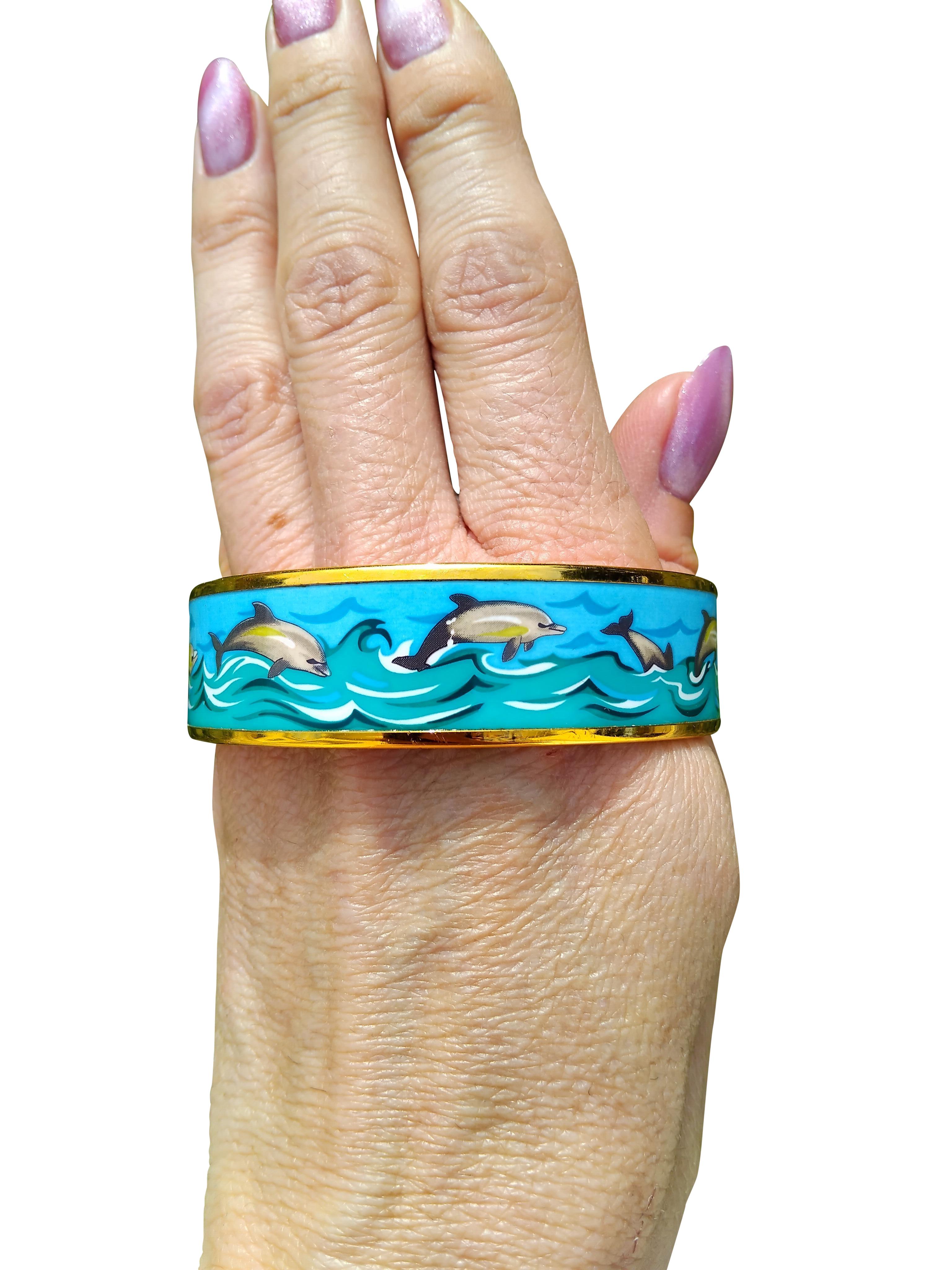 Hermès Dolphins Print Enamel Bracelet Ghw Size 70 For Sale 7