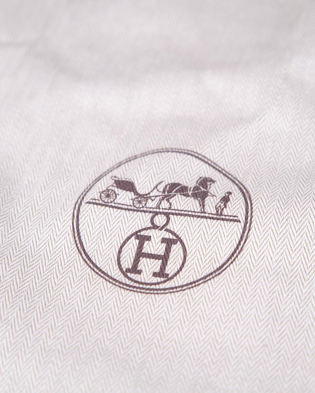 Fourre-tout Double Sens 36 en cuir Taurillon Clémence - Or et orange en vente 3