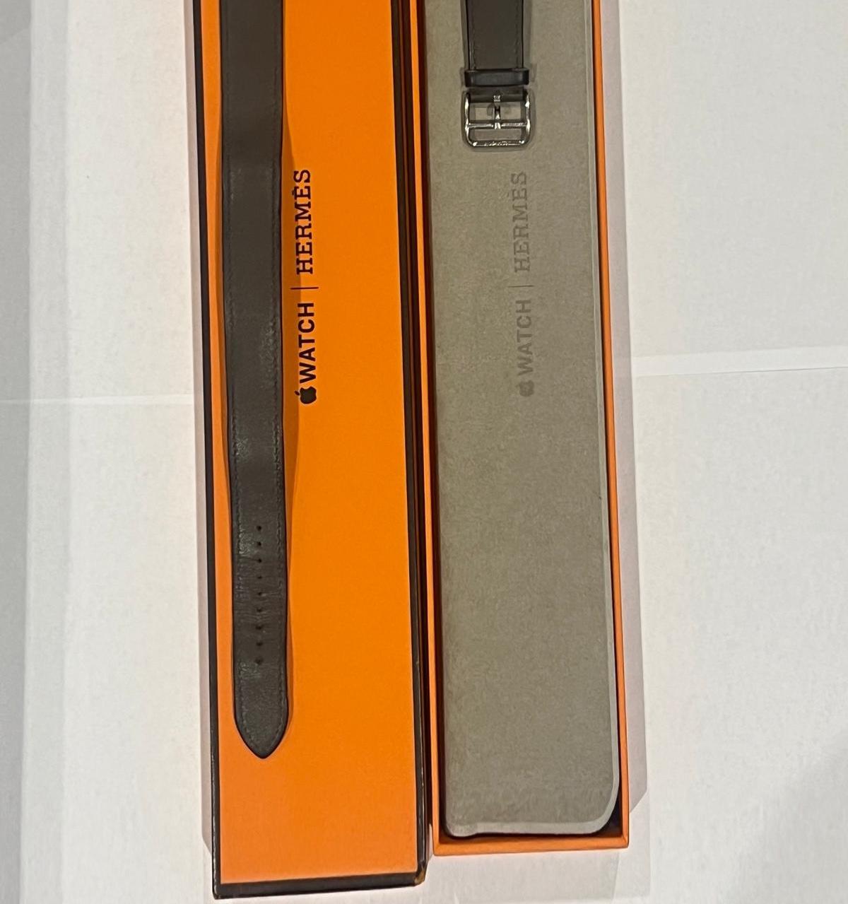 Hermès Double Tour 41mm Attelage Apple Watch Band (Black) In Excellent Condition For Sale In SYDNEY, NSW