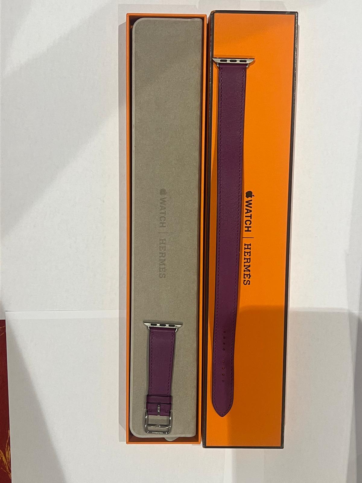 Hermès Double Tour 41mm Attelage Apple Watch Band (Purple) In Excellent Condition In SYDNEY, NSW
