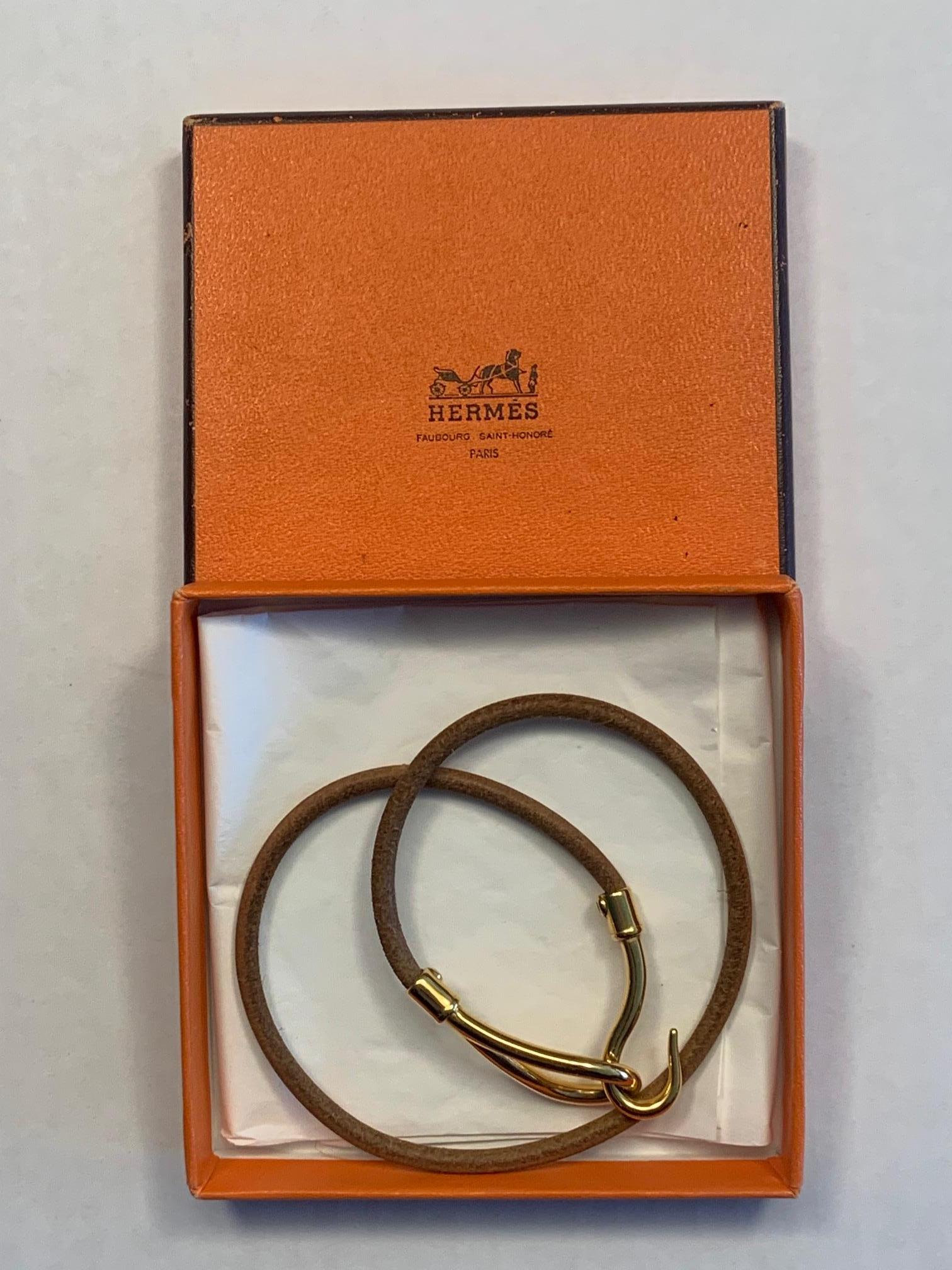 Contemporary Hermes Double Tour Bracelet Natural Leather and Gold Vermeil with Original Box For Sale
