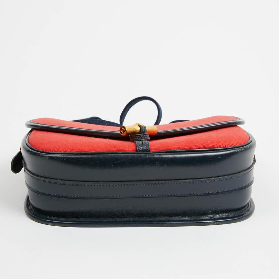 HERMES Duffle Bamboo Red And Blue Bag In Good Condition In Paris, FR