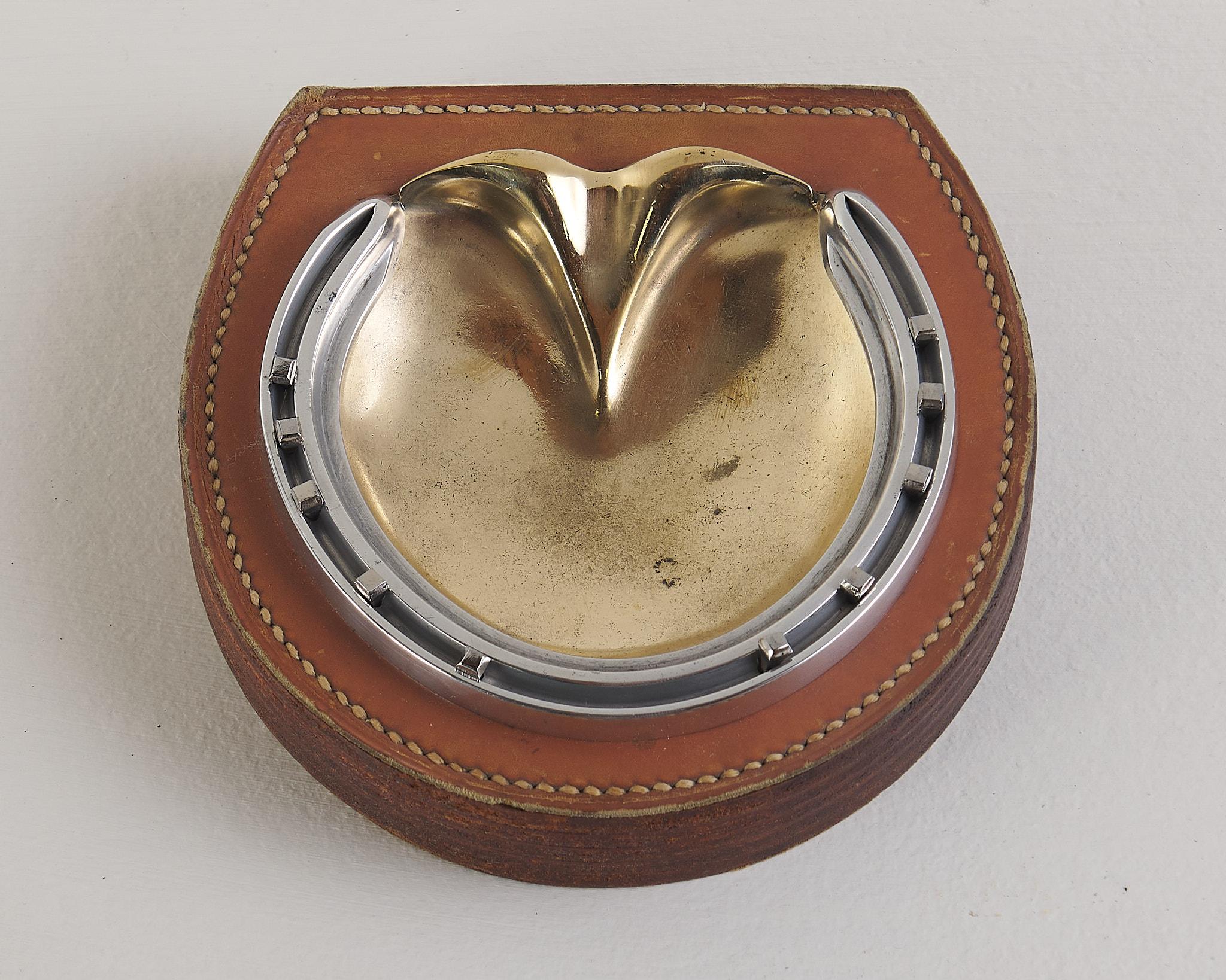 Great gift for that elegant equestrian loving smoker in your life.