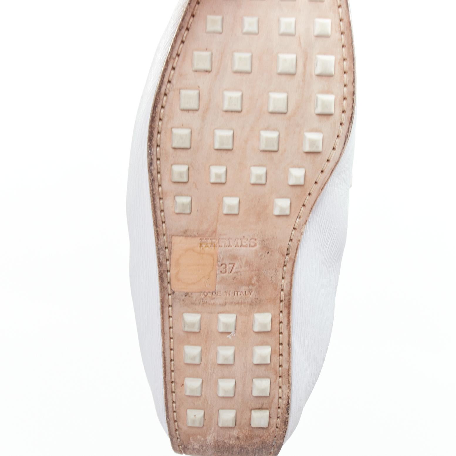 HERMES Echo Mocassini in pelle bianca crema con borchie sul retro EU37 in vendita 5
