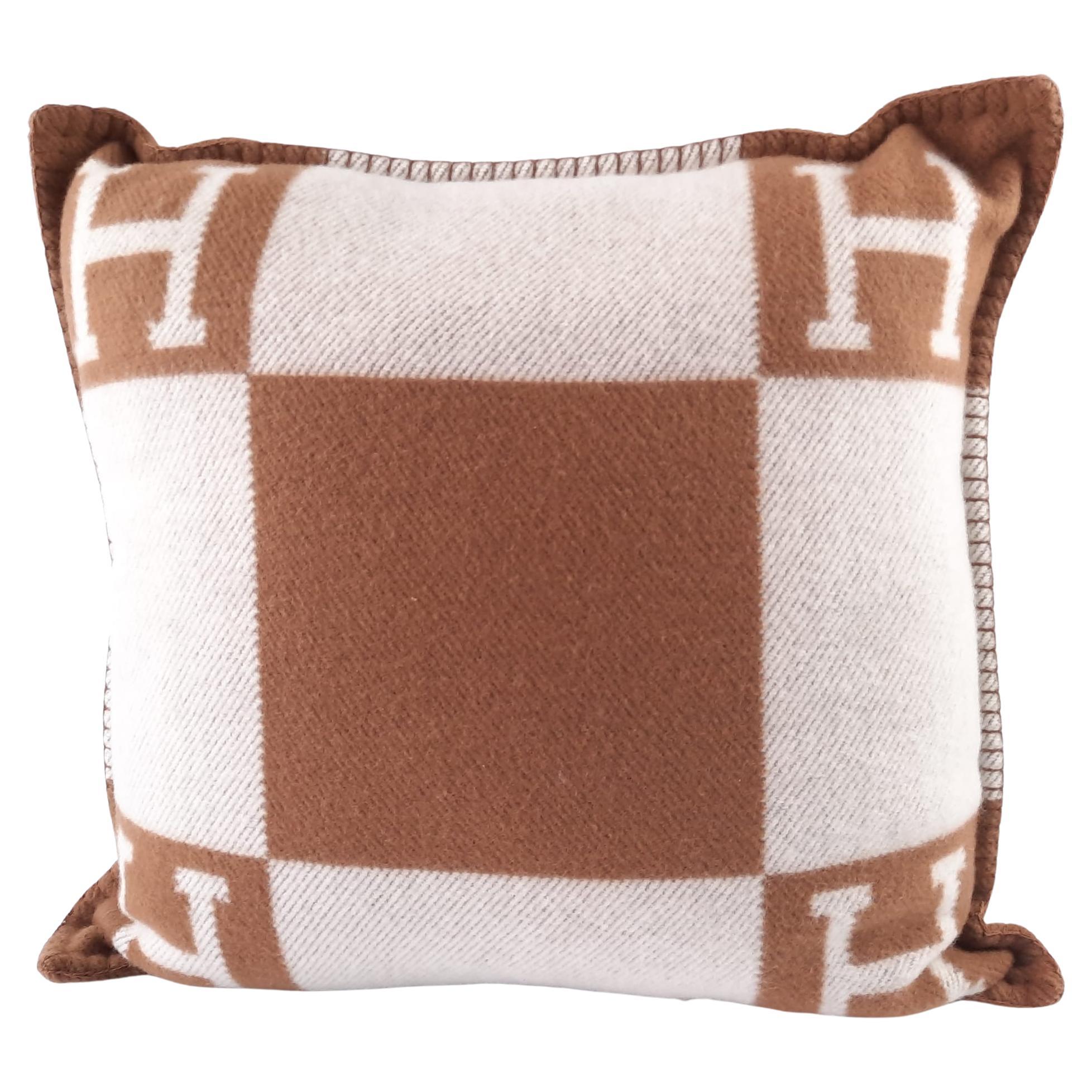 Hermes Écru / Camel Avalon cushion, small model