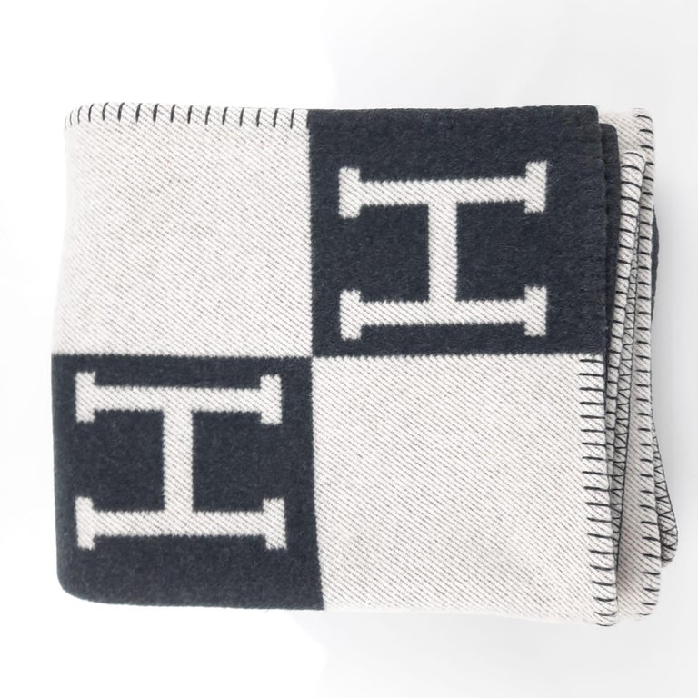 Coussin Hermès Avalon - Petit Modèle - Laine Et Cachemire - Rayé écru Et Noir