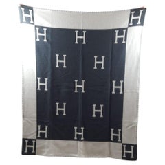 Hermes Écru & Gris Foncé wool and cashmere Avalon throw blanket