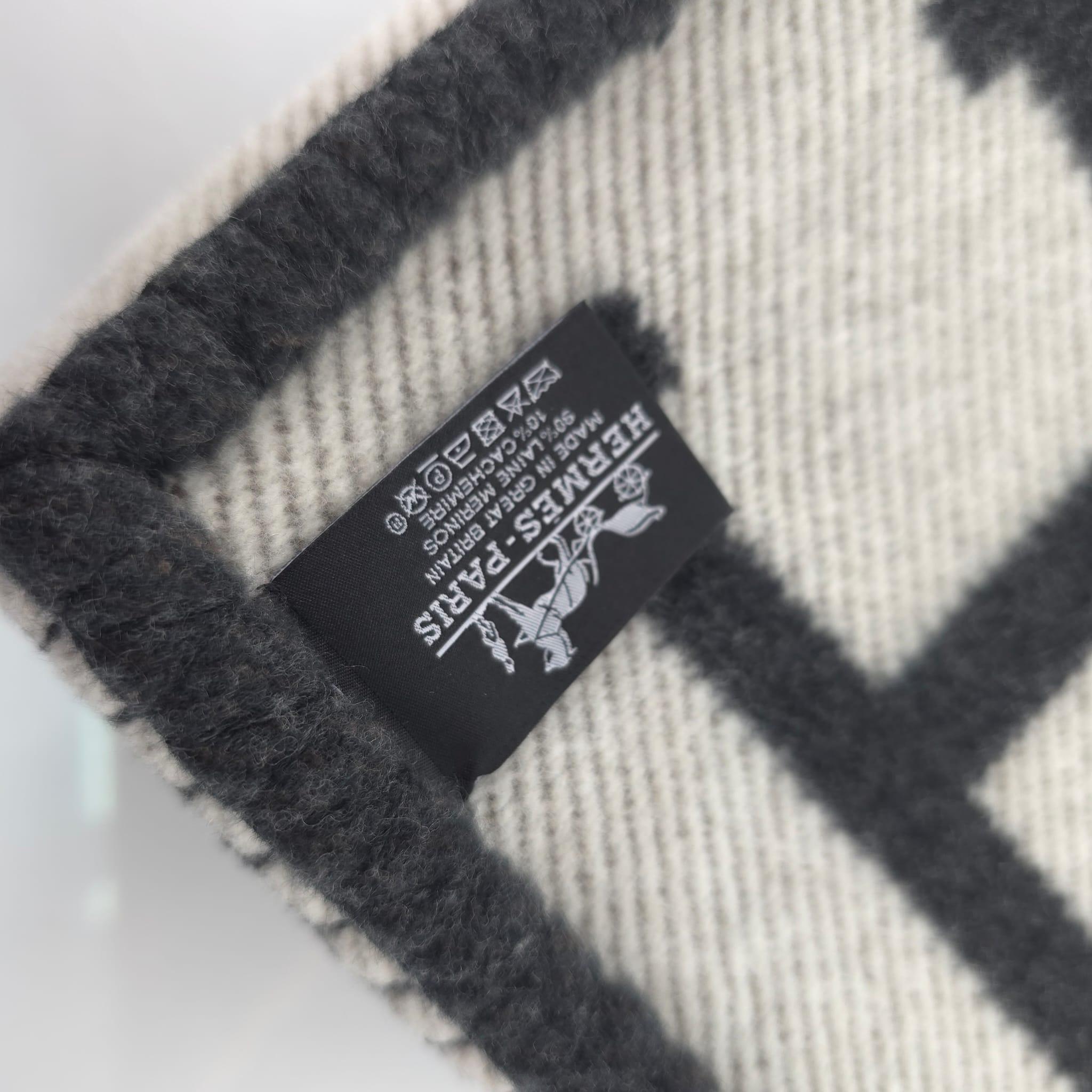 Hermès Ecru & Noir Avalon Decke aus Merinowolle und Kaschmir für Damen oder Herren im Angebot