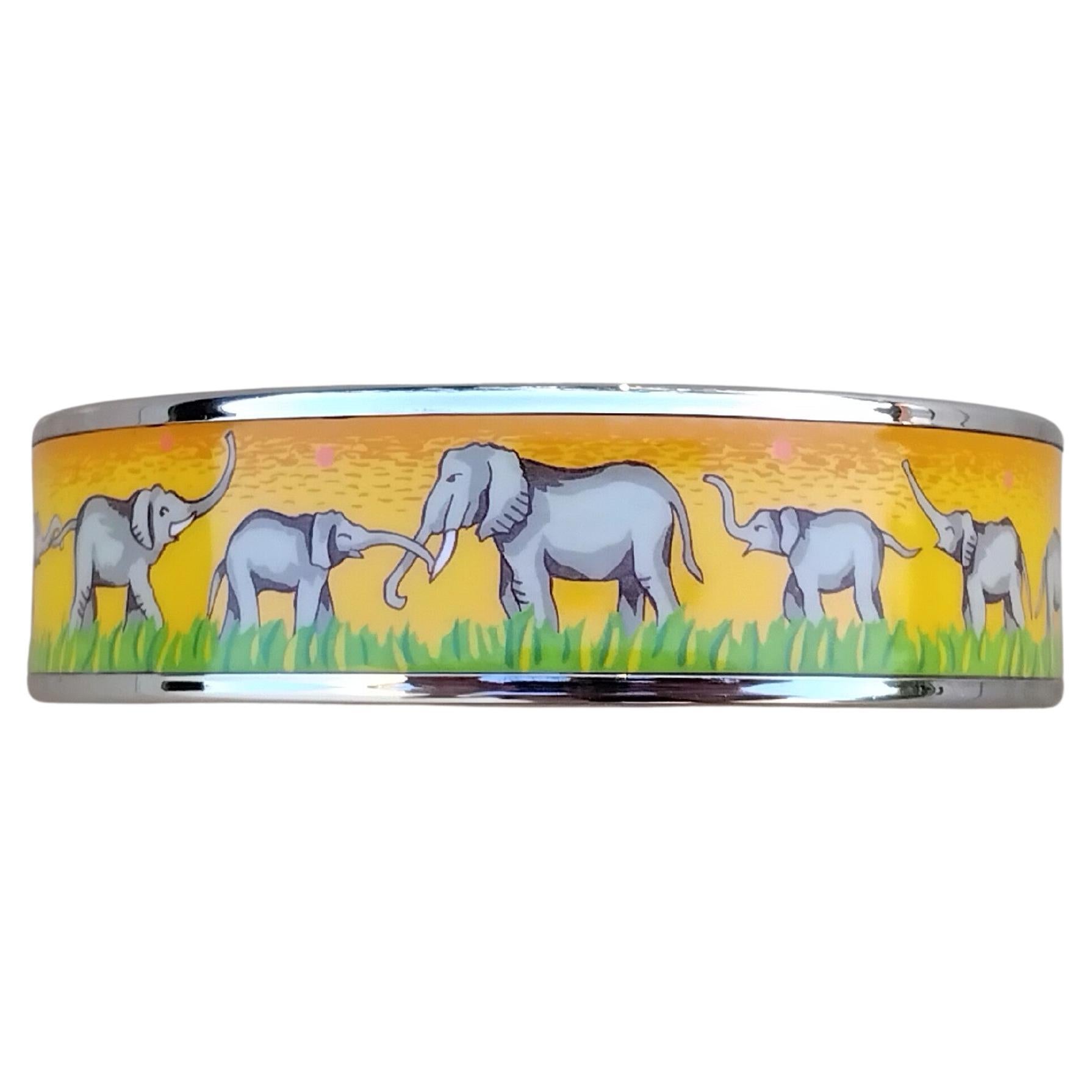 Hermès EElephants Grazing Emaille-Armband Gelb Phw Größe 65 im Angebot 11