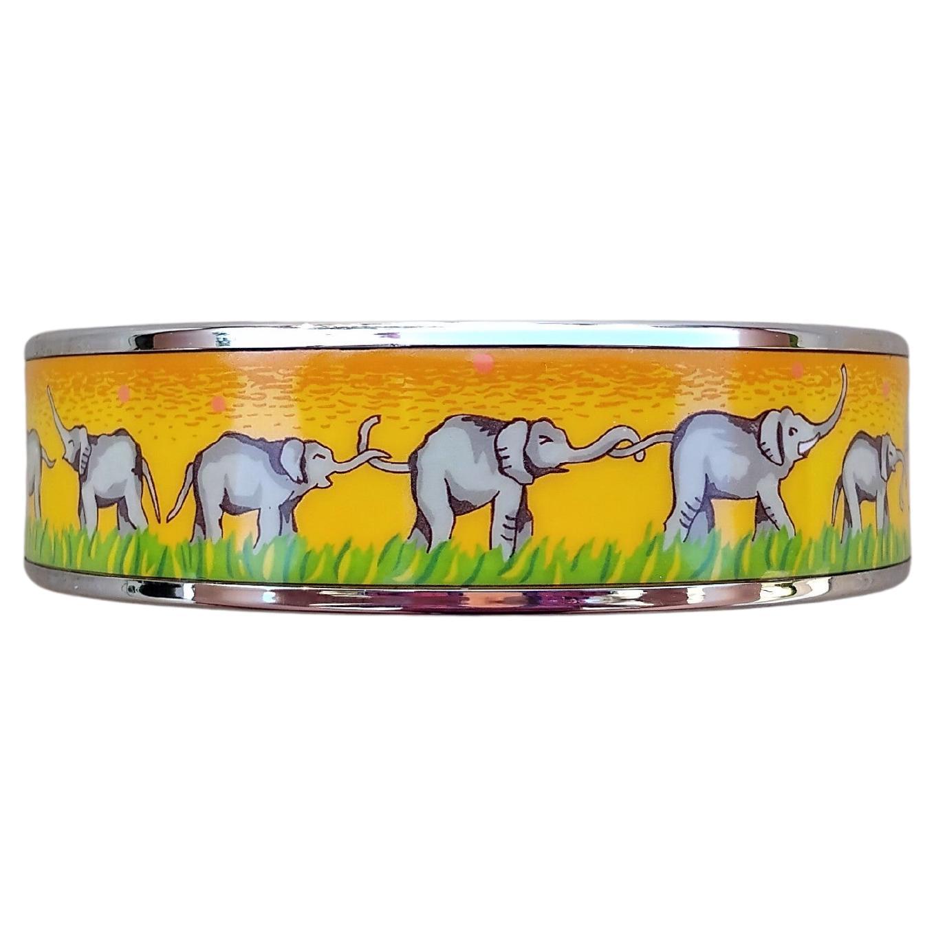 Hermès EElephants Grazing Emaille-Armband Gelb Phw Größe 65 im Zustand „Hervorragend“ im Angebot in Corcoué Sur Logne, Loire-Atlantique