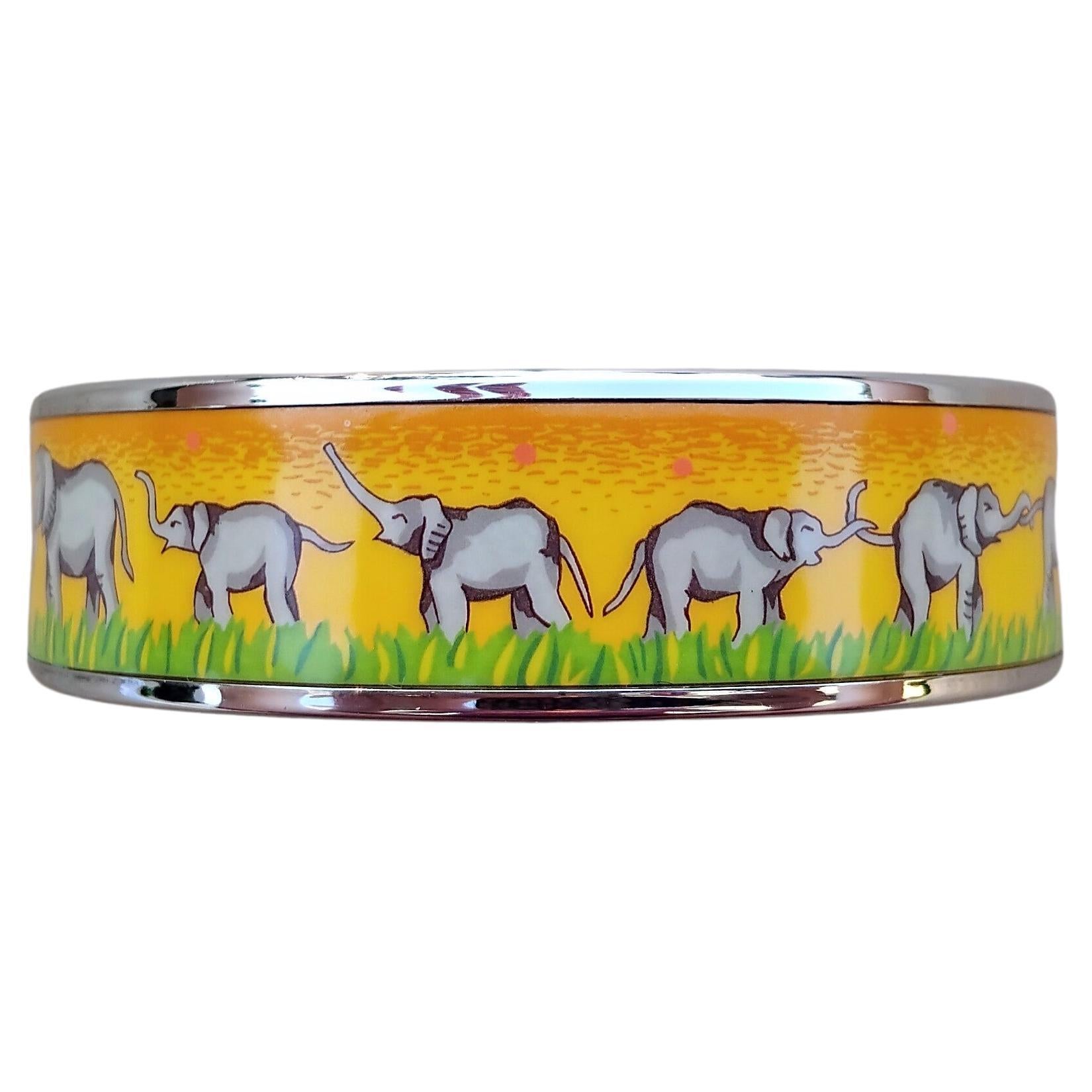 Hermès EElephants Grazing Emaille-Armband Gelb Phw Größe 65 Damen im Angebot